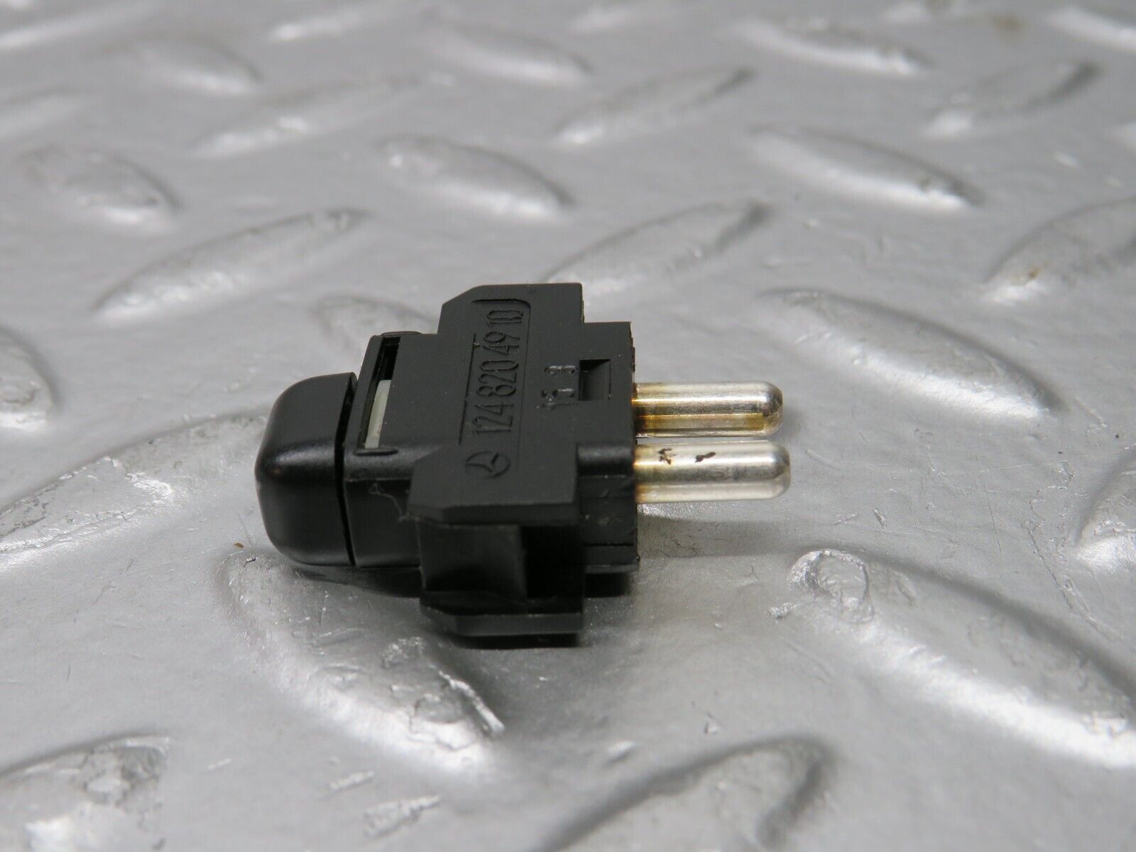 31620 Mercedes-Benz W201 190LE 1.8L Child Lock Control Switch1248204910