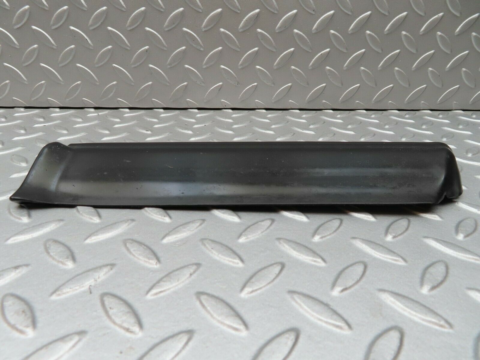 3943 Mercedes-Benz S123 200T Wagon Front Right Fender Wing Lower Trim