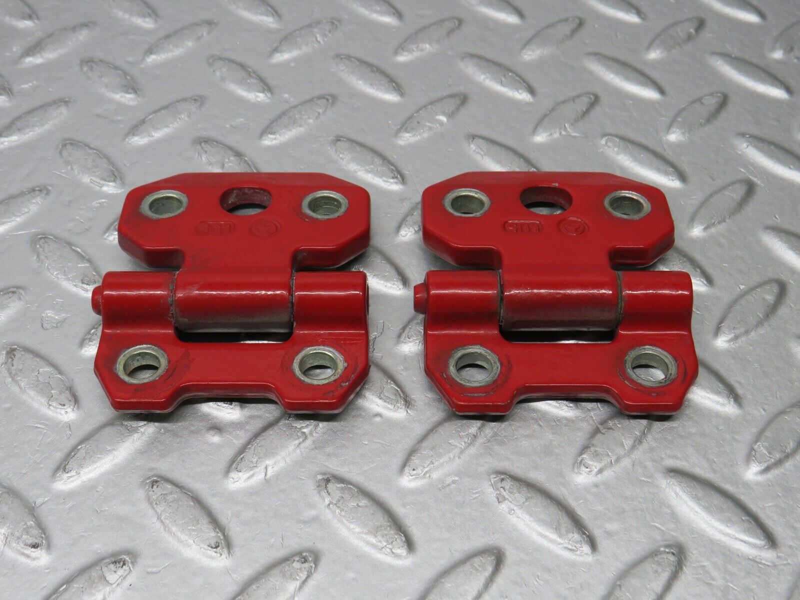 38800 Mercedes-Benz W201 190E 2.6L Door Hinge Right Side