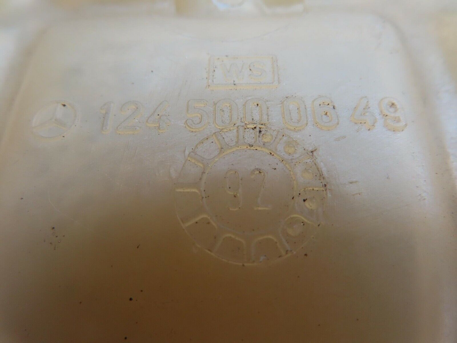 16428 Mercedes-Benz W124 260E Coolant Tank Reservoir 1245000649