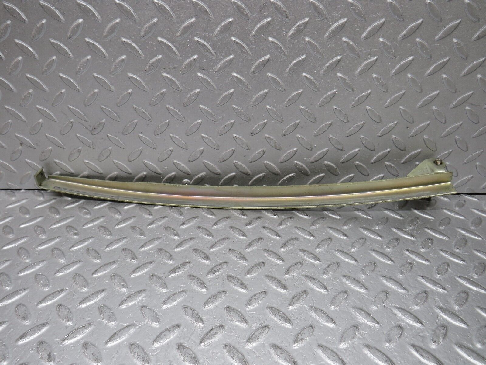 37799 Mercedes-Benz A124 320E Cabriolet Front Right Window Channel