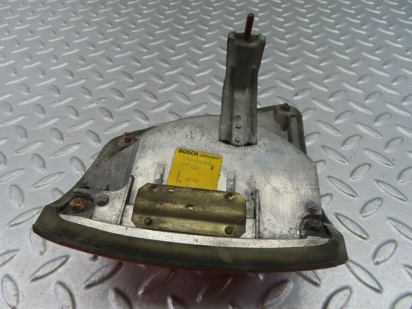 8107 Mercedes-Benz W116 Indicator Light Front Left 1305620913