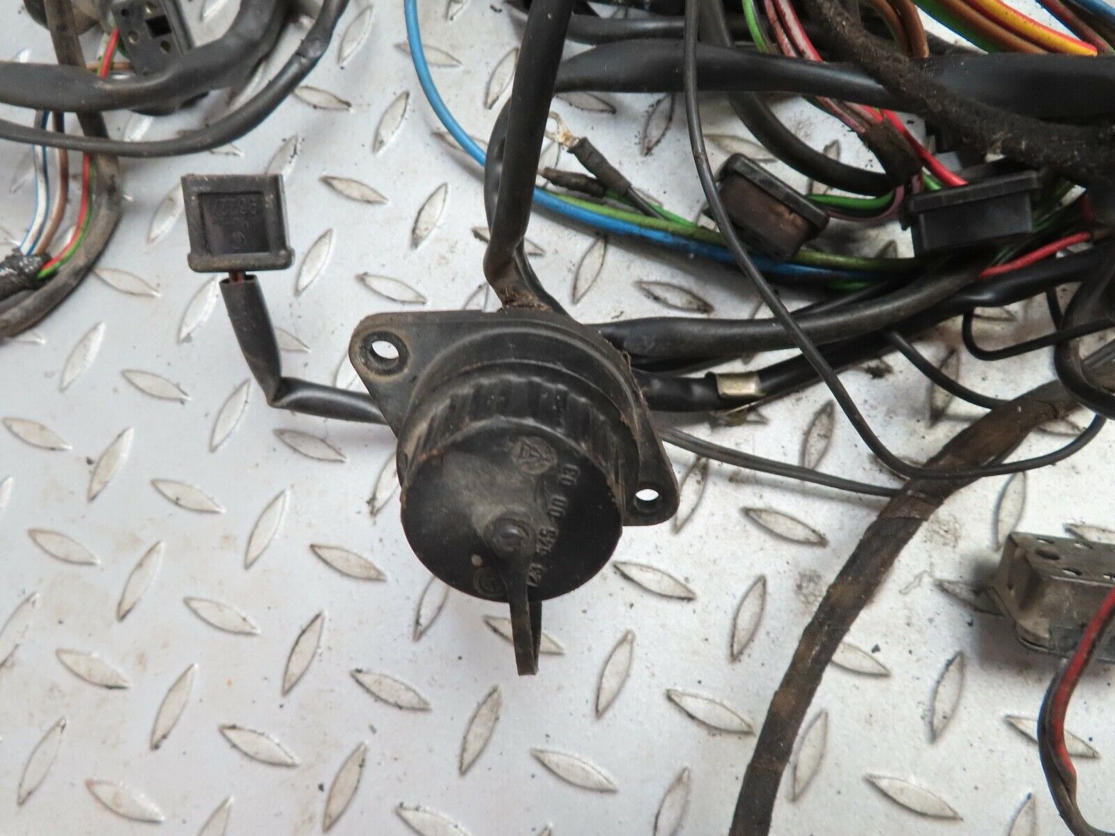 16772 Mercedes-Benz C107 380SLC Engine Chassis Body Wire Wiring Harness