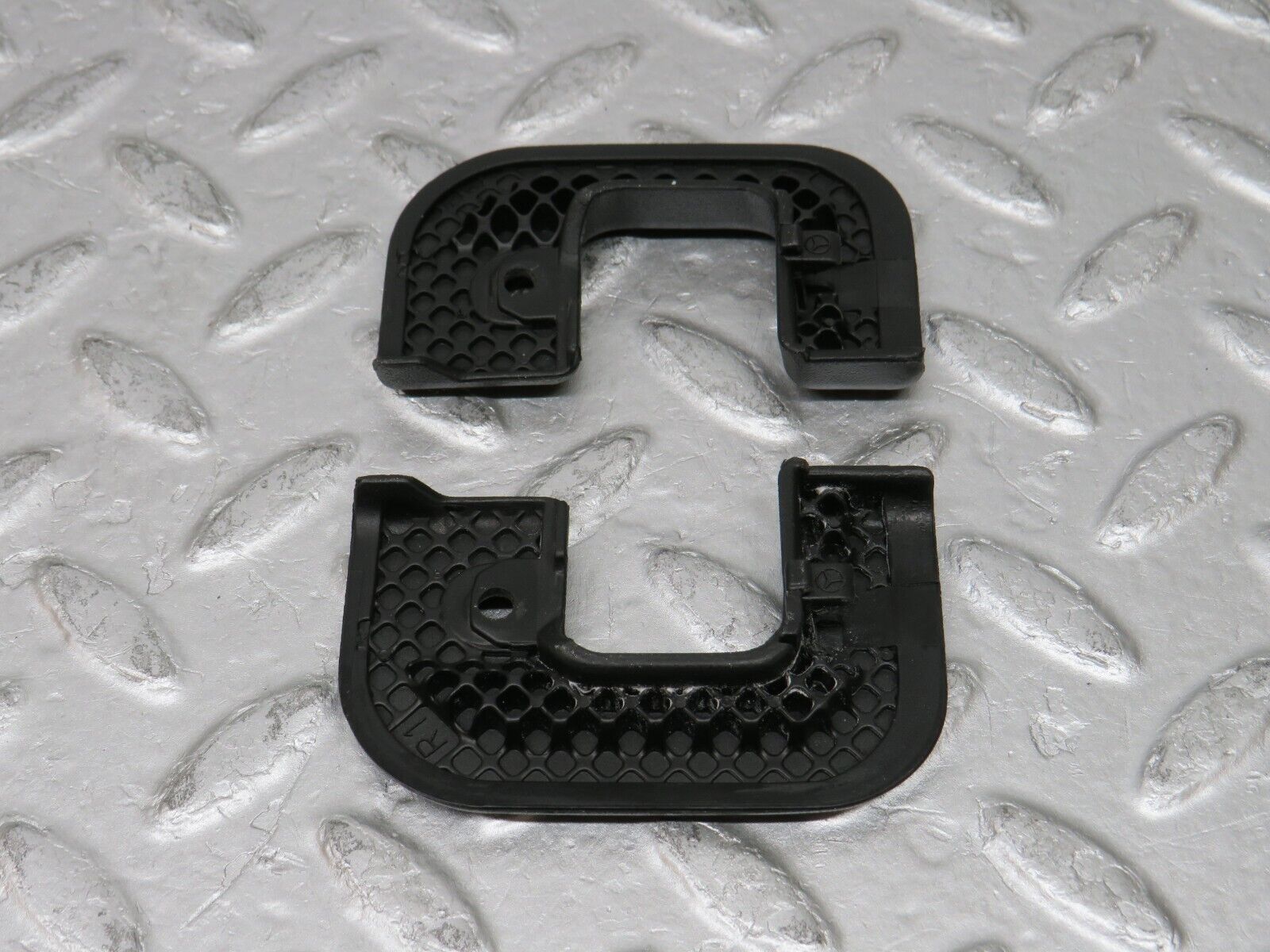 37748 Mercedes-Benz A124 320E Cabriolet Interior Door Latch Trim Pair