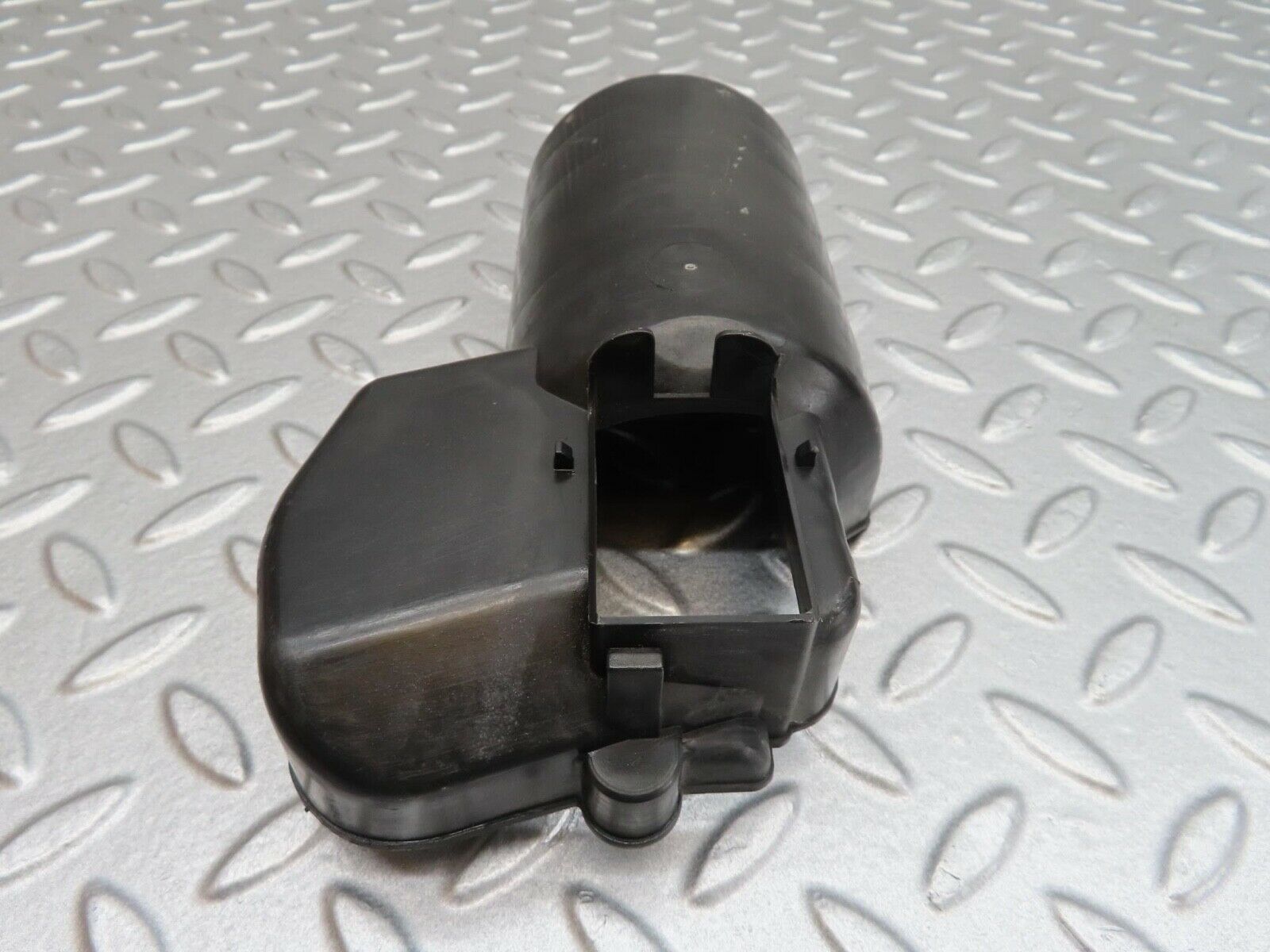 13938 Mercedes-Benz C107 280SLC Wiper Motor Cover 1390591012