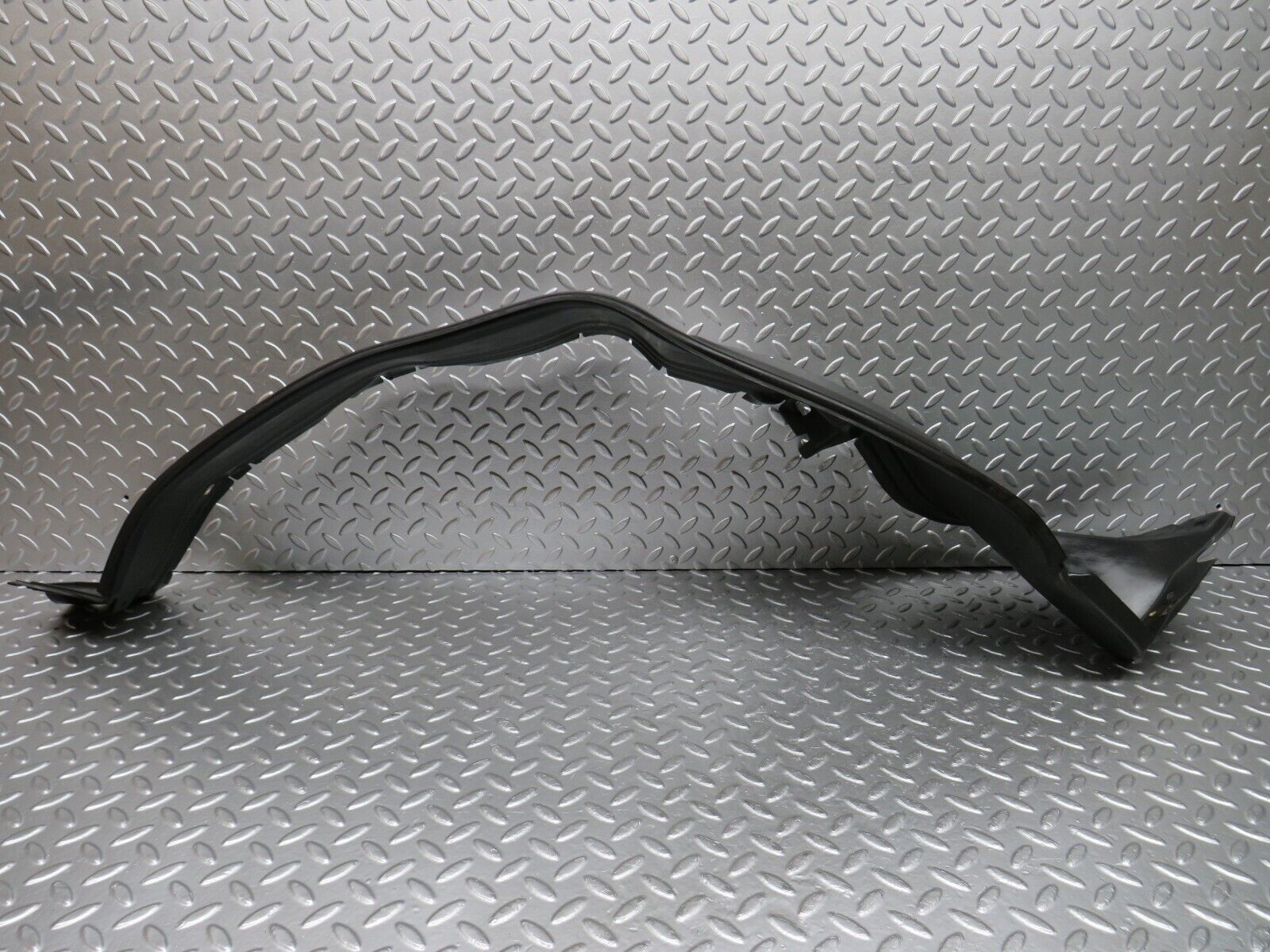 29238 Mercedes-Benz W124 230E Front Left Inner Fender Wing Splash Guard 1248840135