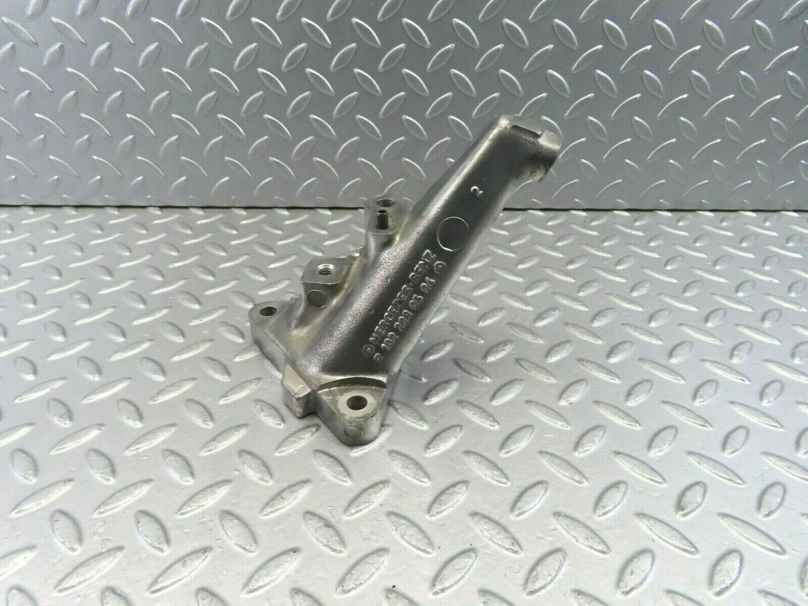 10077 Mercedes-Benz C123 230CE Coupe Engine Mount Bracket Left Side 1022230504