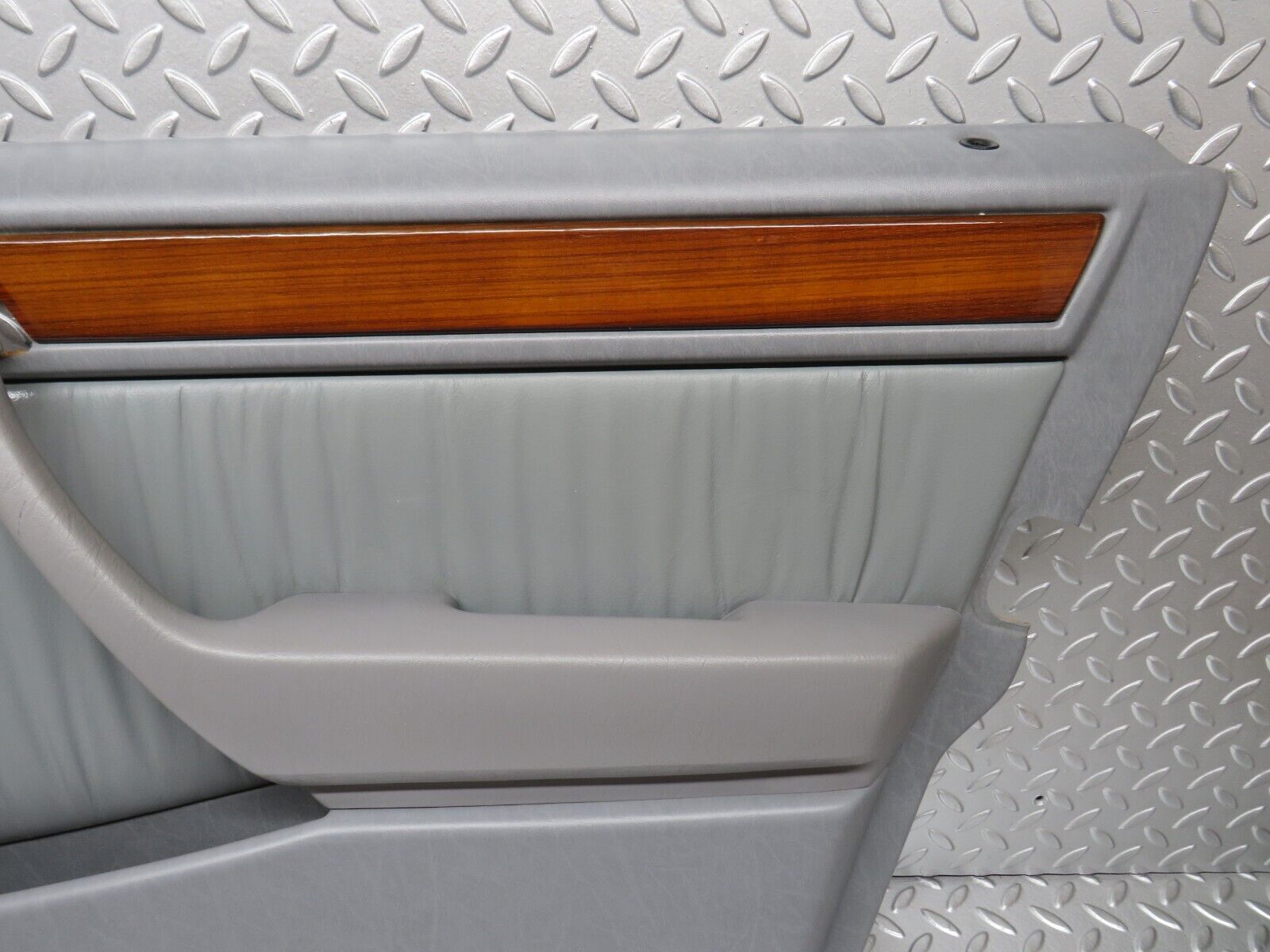 31178 Mercedes-Benz S124 220TE Wagon Front Right Door Card Grey