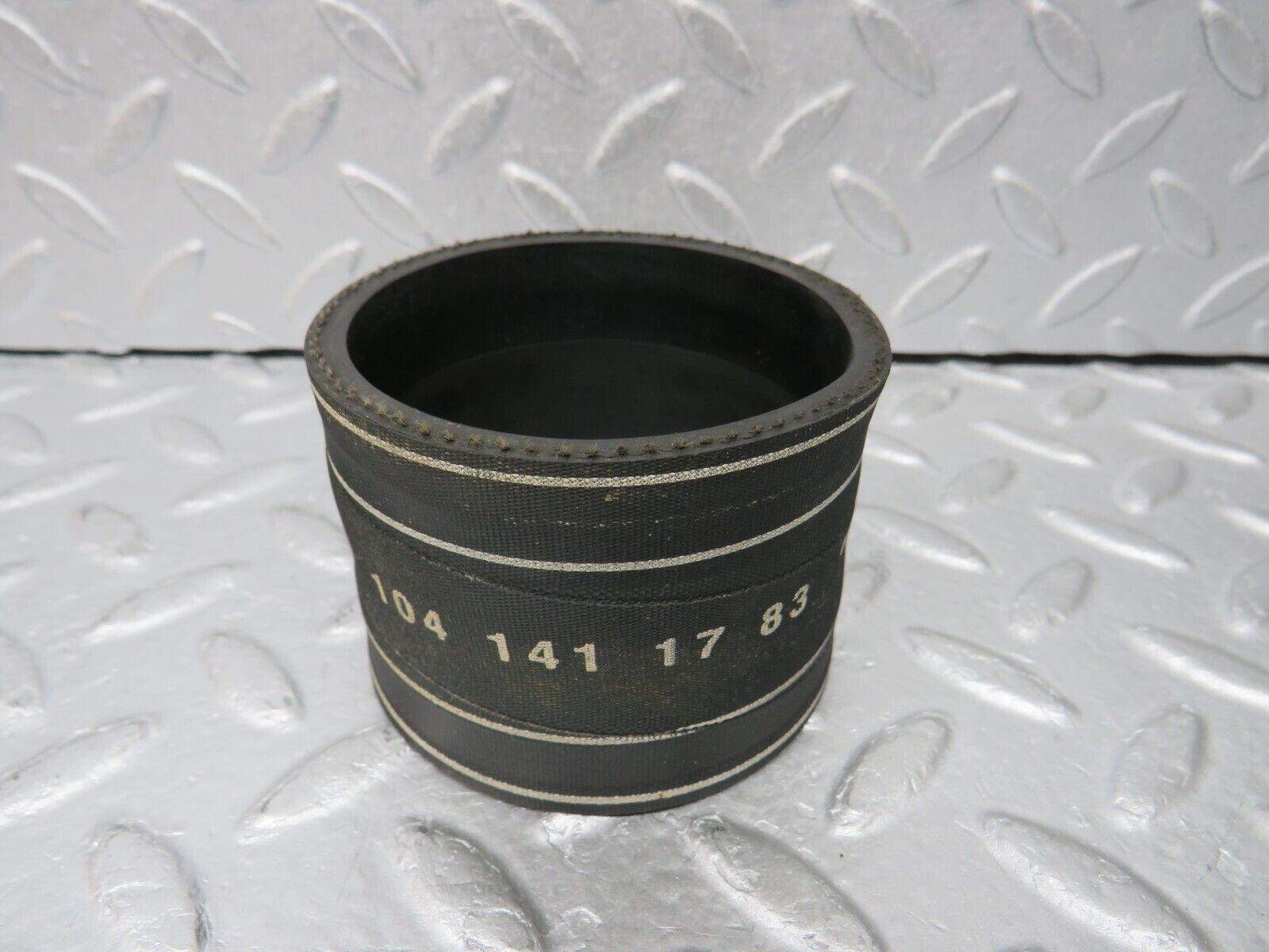 38095 Mercedes-Benz A124 320E Cabriolet Air Intake Manifold Hose 1041411783