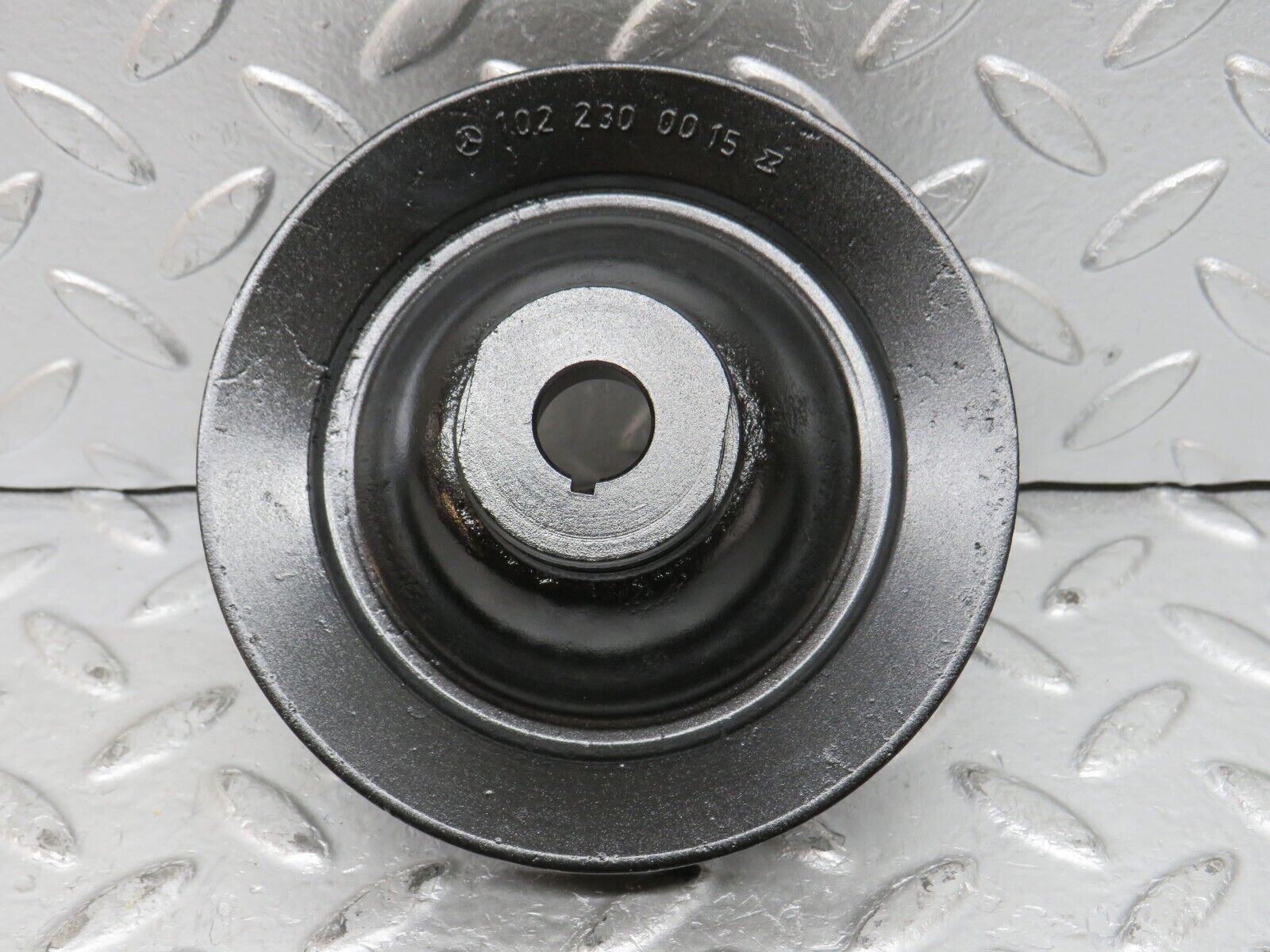 32149 Mercedes-Benz W123 230E Power Steering Pump Pulley 1022300015