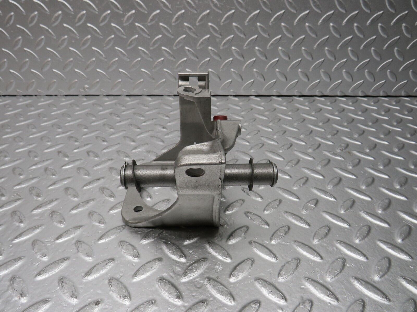 31465 Mercedes-Benz S124 220TE Wagon Brake Pedal Bracket 1292900119