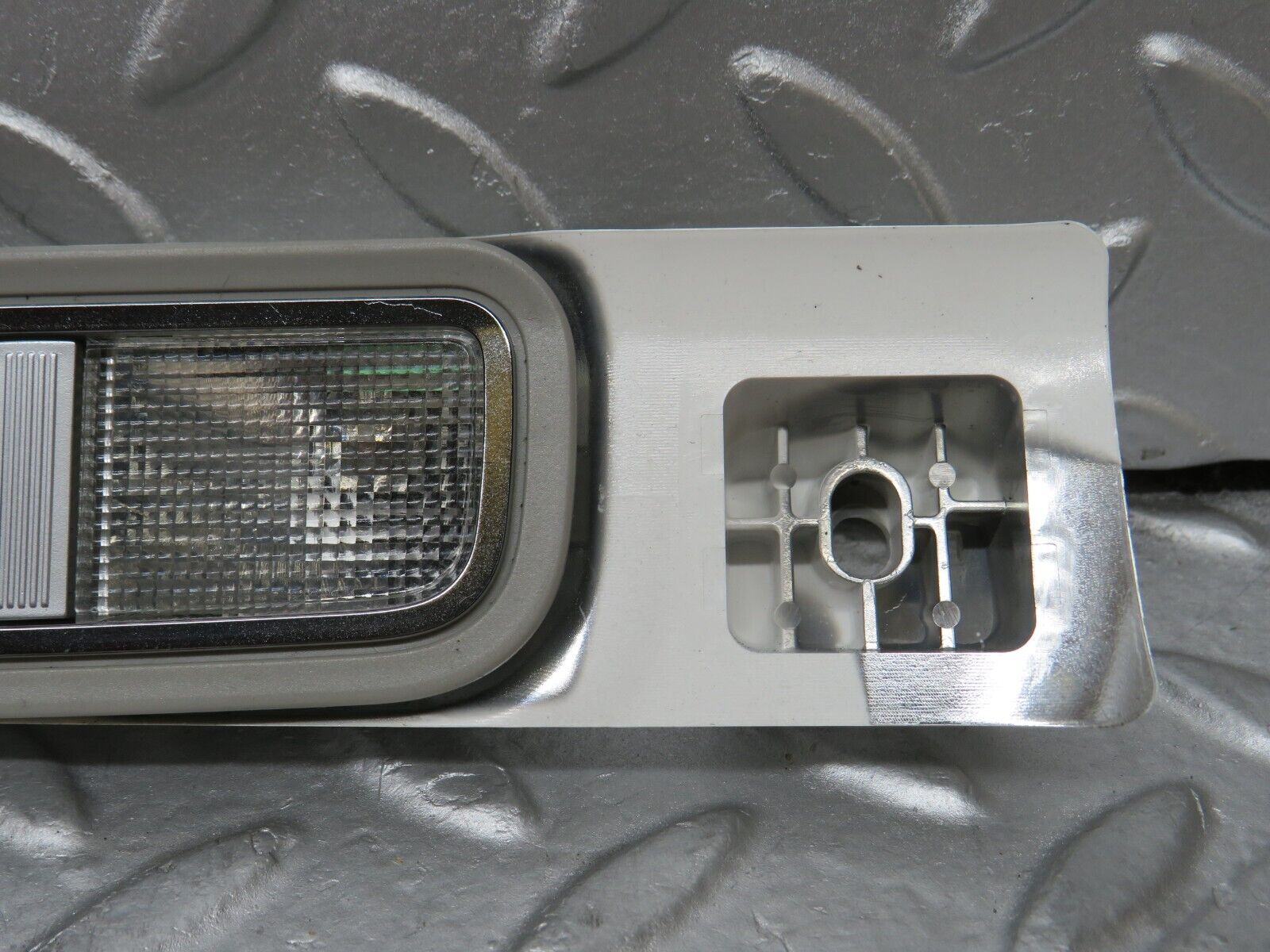 35158 Mercedes-Benz W221 Rear Left Interior Roof Light 2218202301