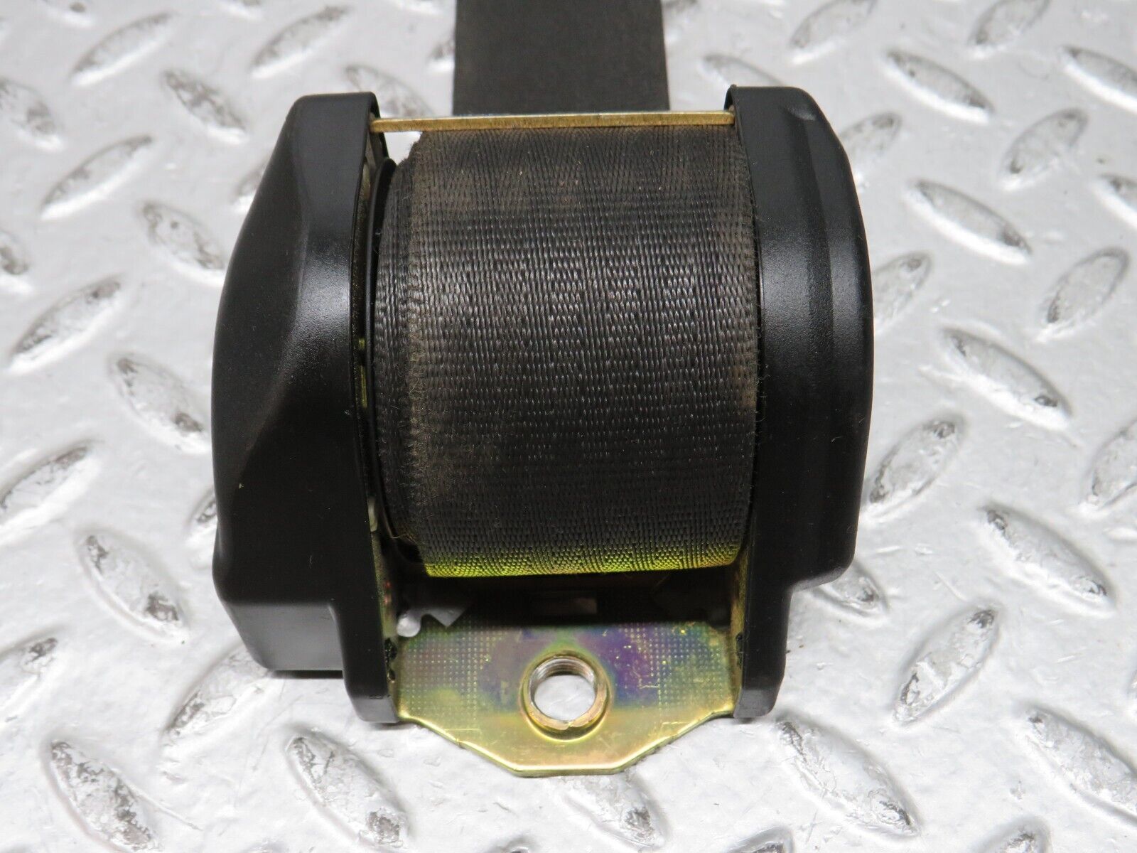 28535 Mercedes-Benz S123 240D Wagon Front Left Seat Belt 1238602586