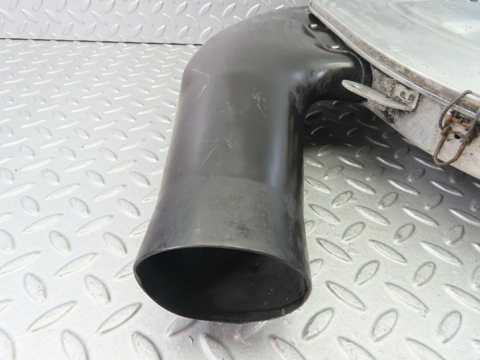 8628 Mercedes-Benz W126 Aluminium Air Filter Box Housing 0140948202