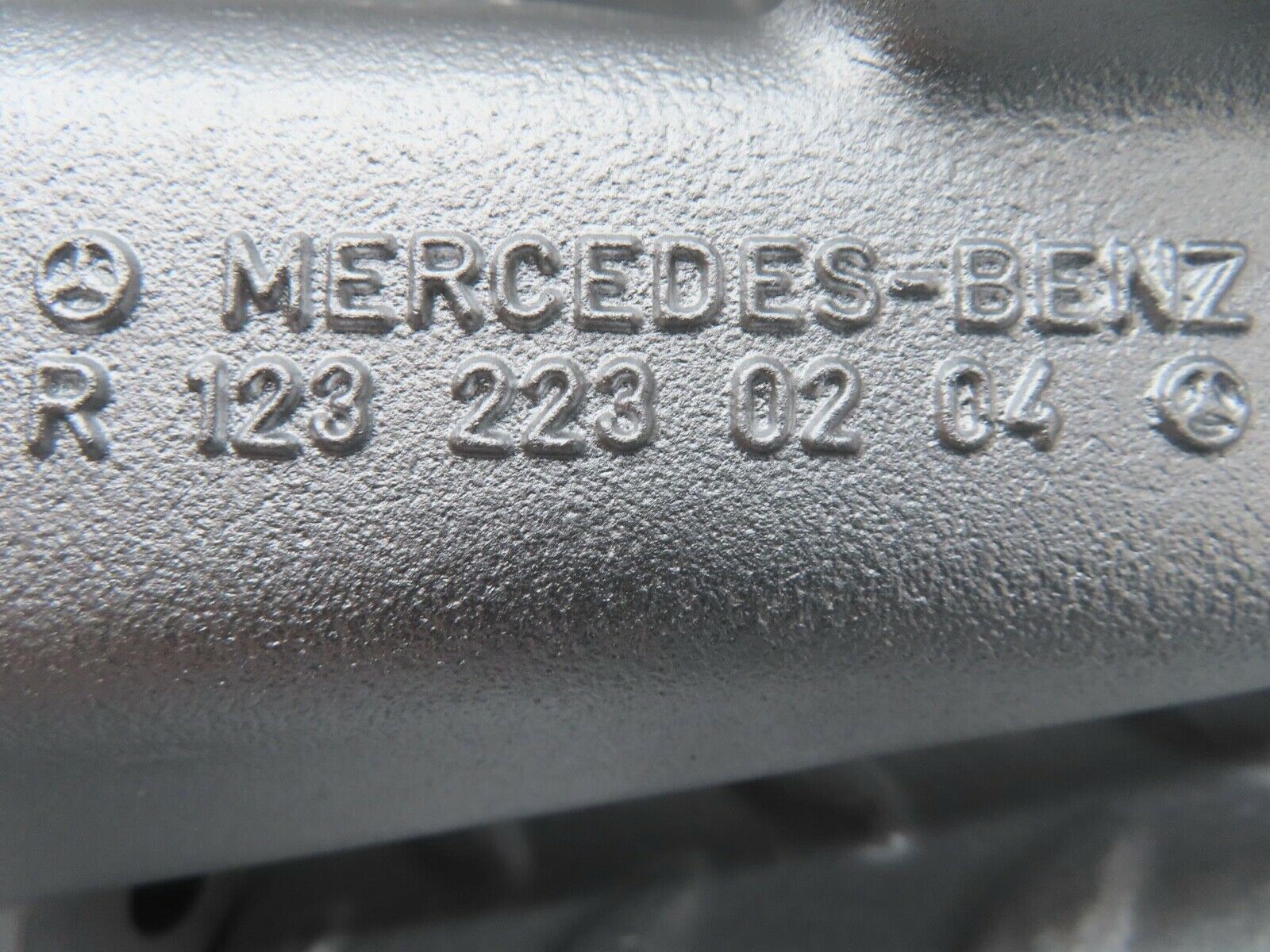 15974 Mercedes-Benz W123 280E Engine Mount Bracket Left Side 1232230204