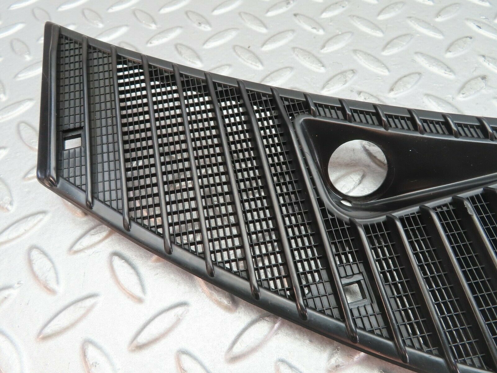 9577 Mercedes-Benz C123 280CE Coupe Air Intake Grill Right Side 1238363065