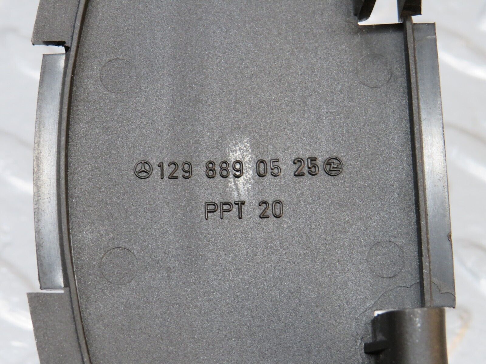 39751 Mercedes-Benz R129 320SL Coupe Washer Nozzle Cover 1298890525