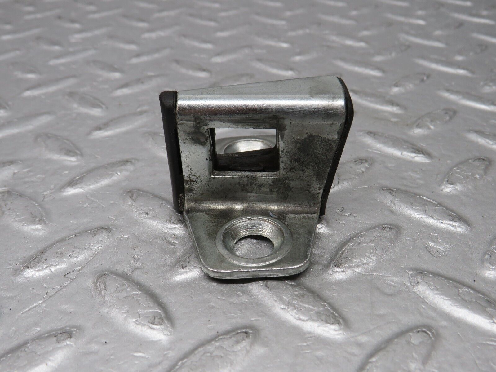 36614 Mercedes-Benz W201 190E 2.0L Door Lock Latch