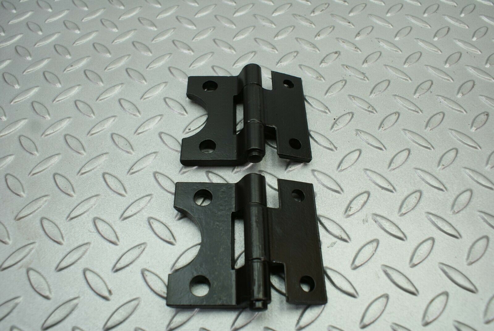 2559 Mercedes-Benz W116 350SE Door Hinges Front Right