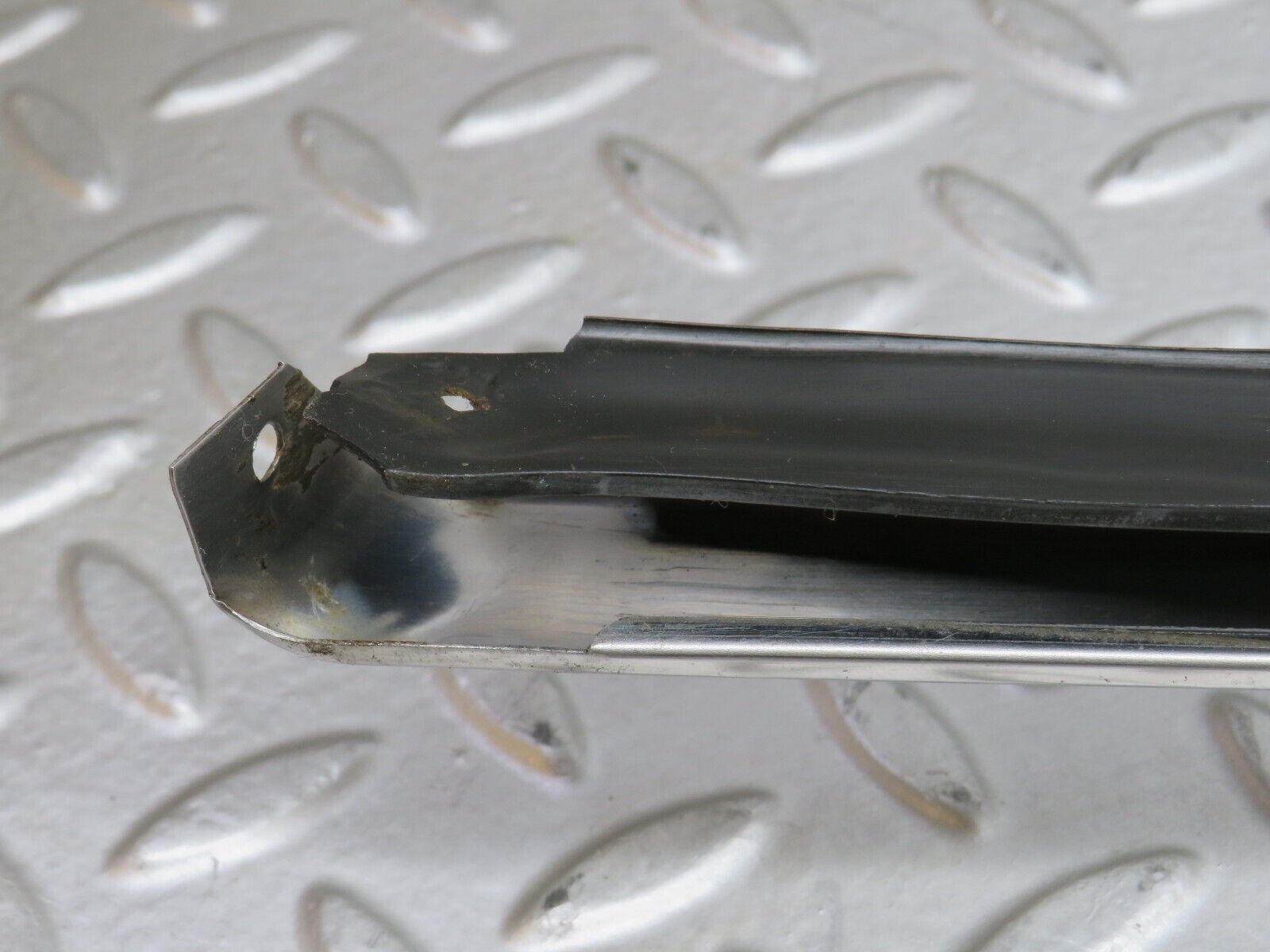 37442 Mercedes-Benz W109 300SEL Left Skirt Chrome Trim Strip