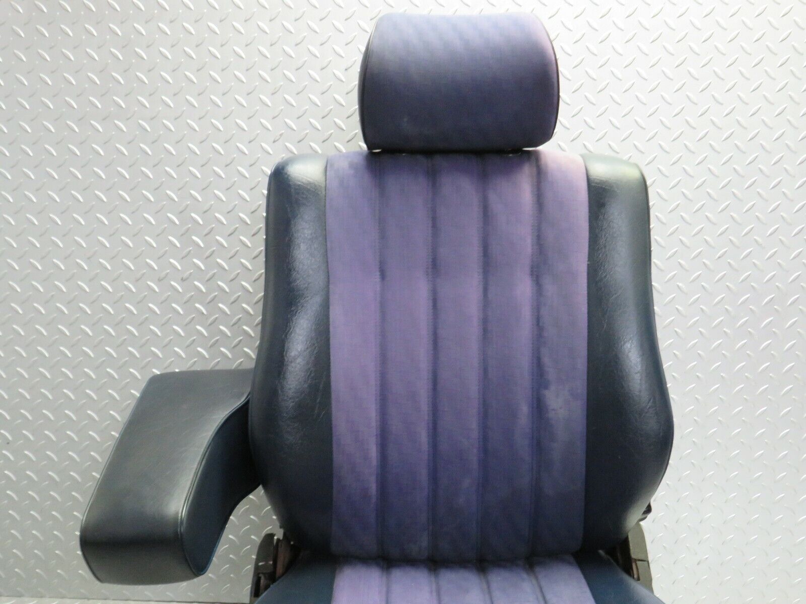 23042 Mercedes-Benz C123 230CE Coupe Front Left Seat Blue Half Leather