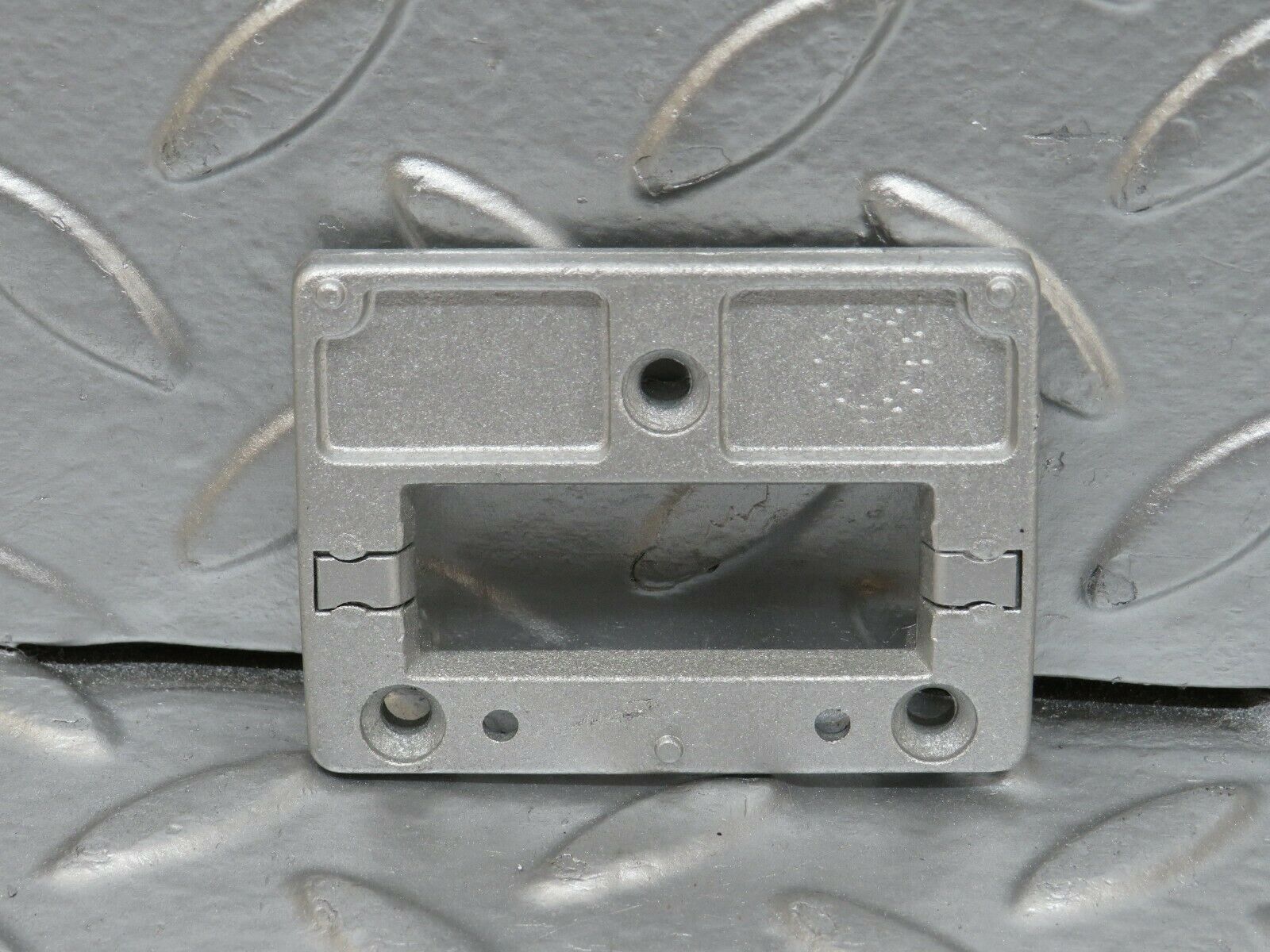 24396 Mercedes-Benz S124 220TE Wagon Rear View Mirror Bracket 2018100011