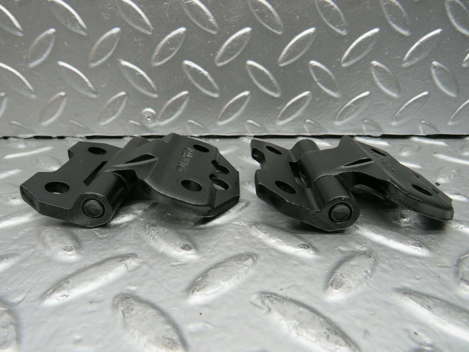 22564 Mercedes-Benz C124 E220 Coupe Door Hinge Right Pair