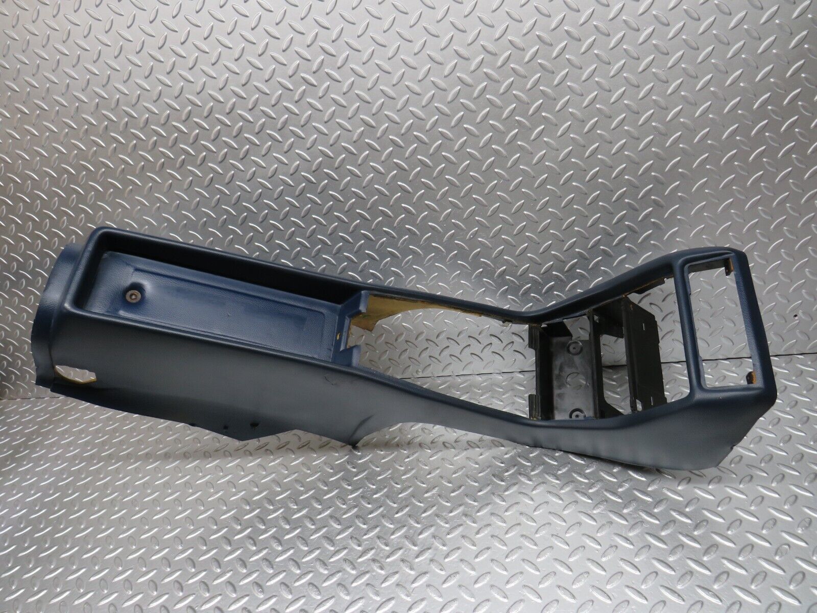 31132 Mercedes-Benz W123 200D Centre Console Blue