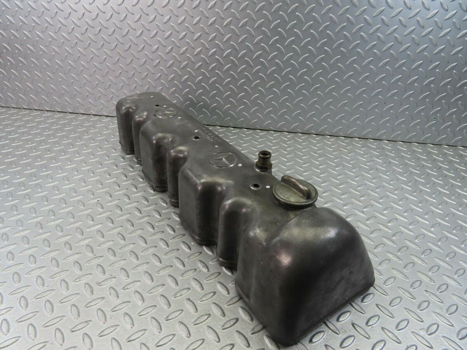 8552 Mercedes-Benz W108 Cylinder Head Valve Cover 1300160005