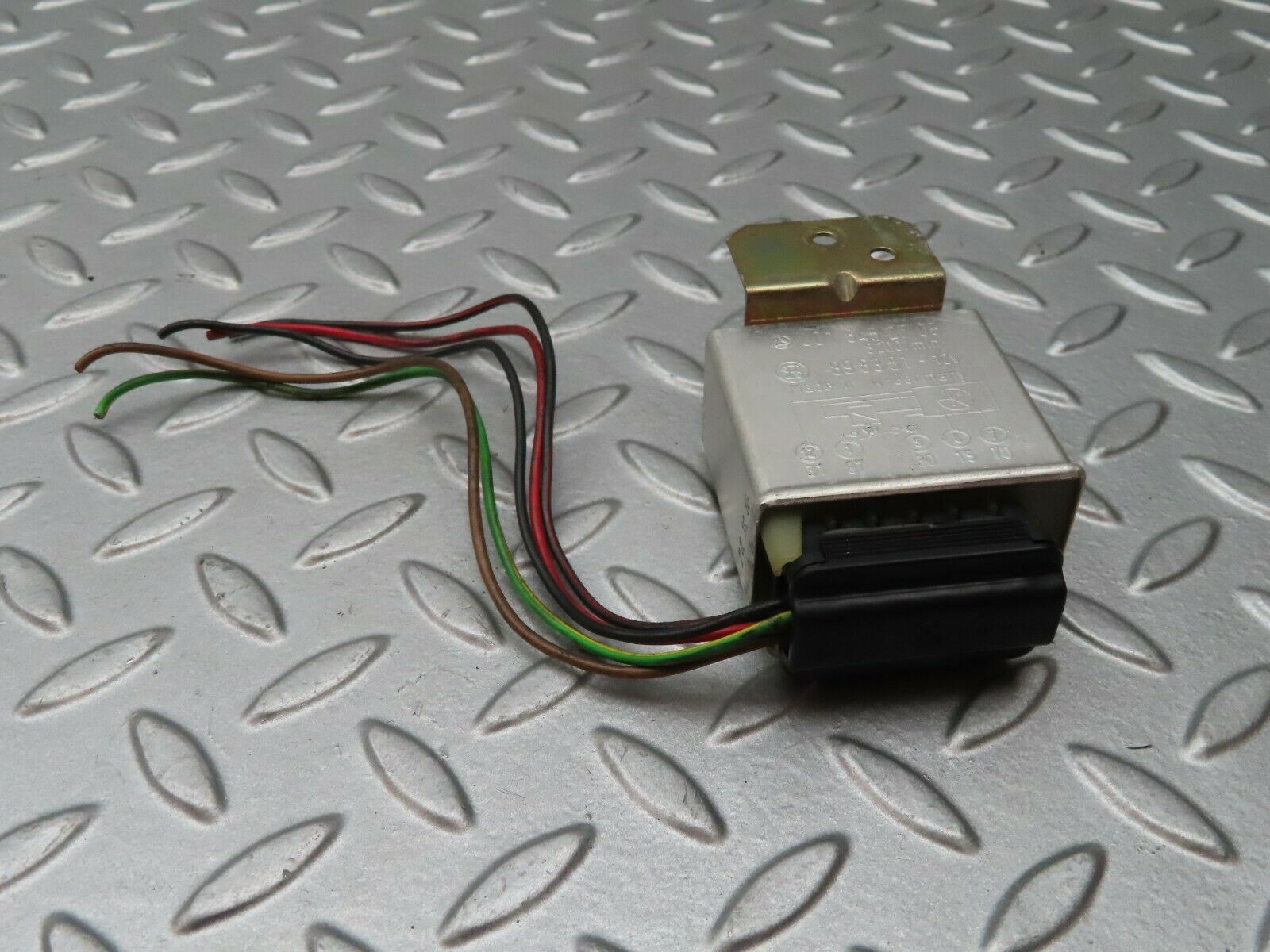 4189 Mercedes-Benz S123 200T Wagon Fuel Pump Relay 0015452705