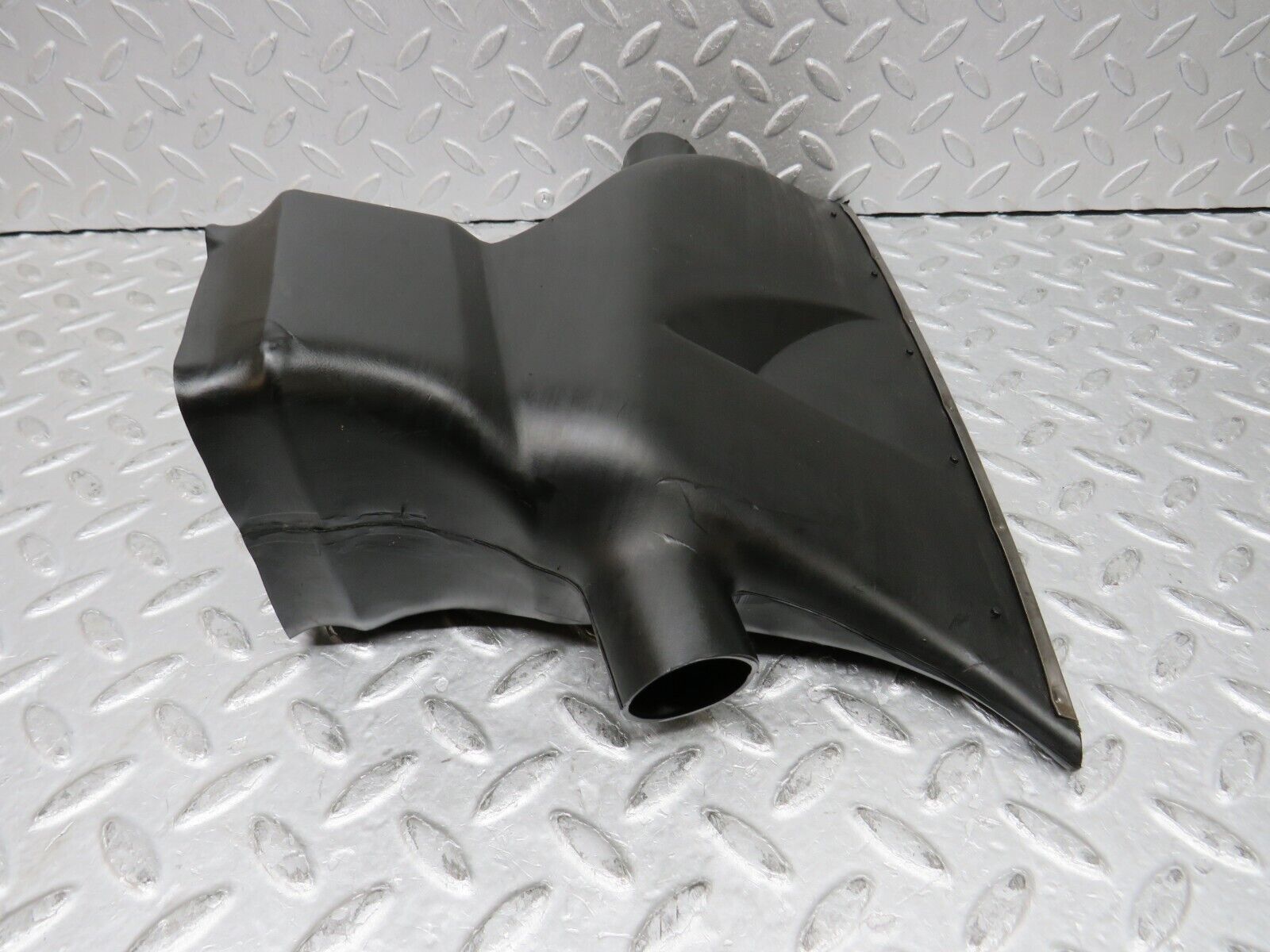 37429 Mercedes-Benz W109 300SEL Dashboard Air Vent Duct Right Side