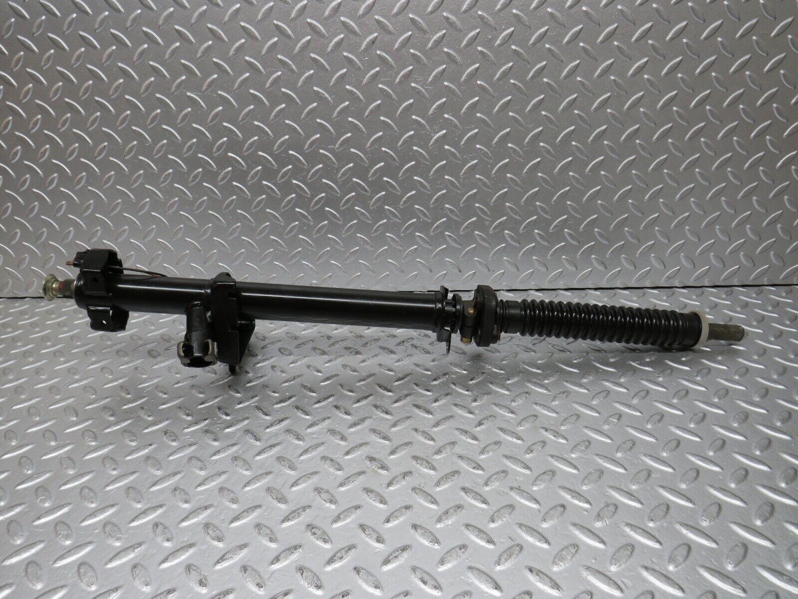 32034 Mercedes-Benz W123 230E Steering Column