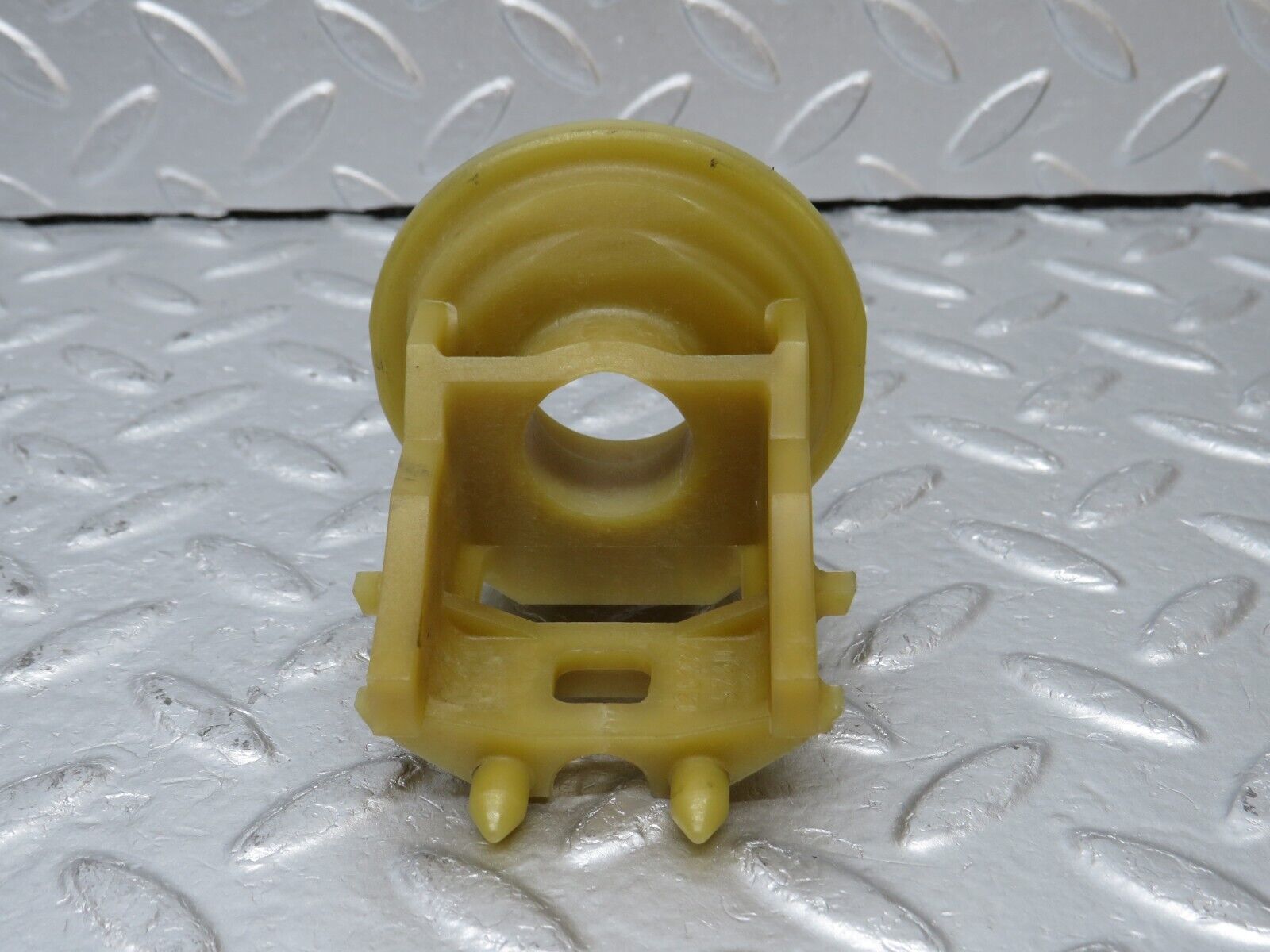 34573 Mercedes-Benz C126 380SEC Automatic Gearbox Support Bracket 1262775740