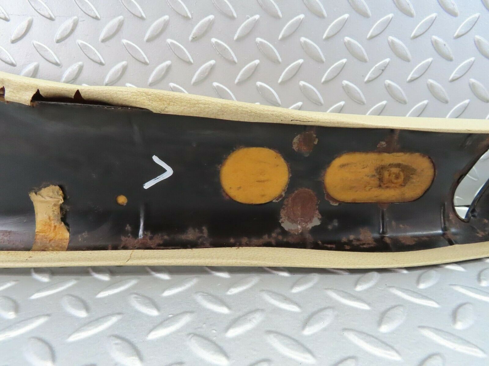 7383 Mercedes-Benz W116 450SE B Pillar Cover Left Side