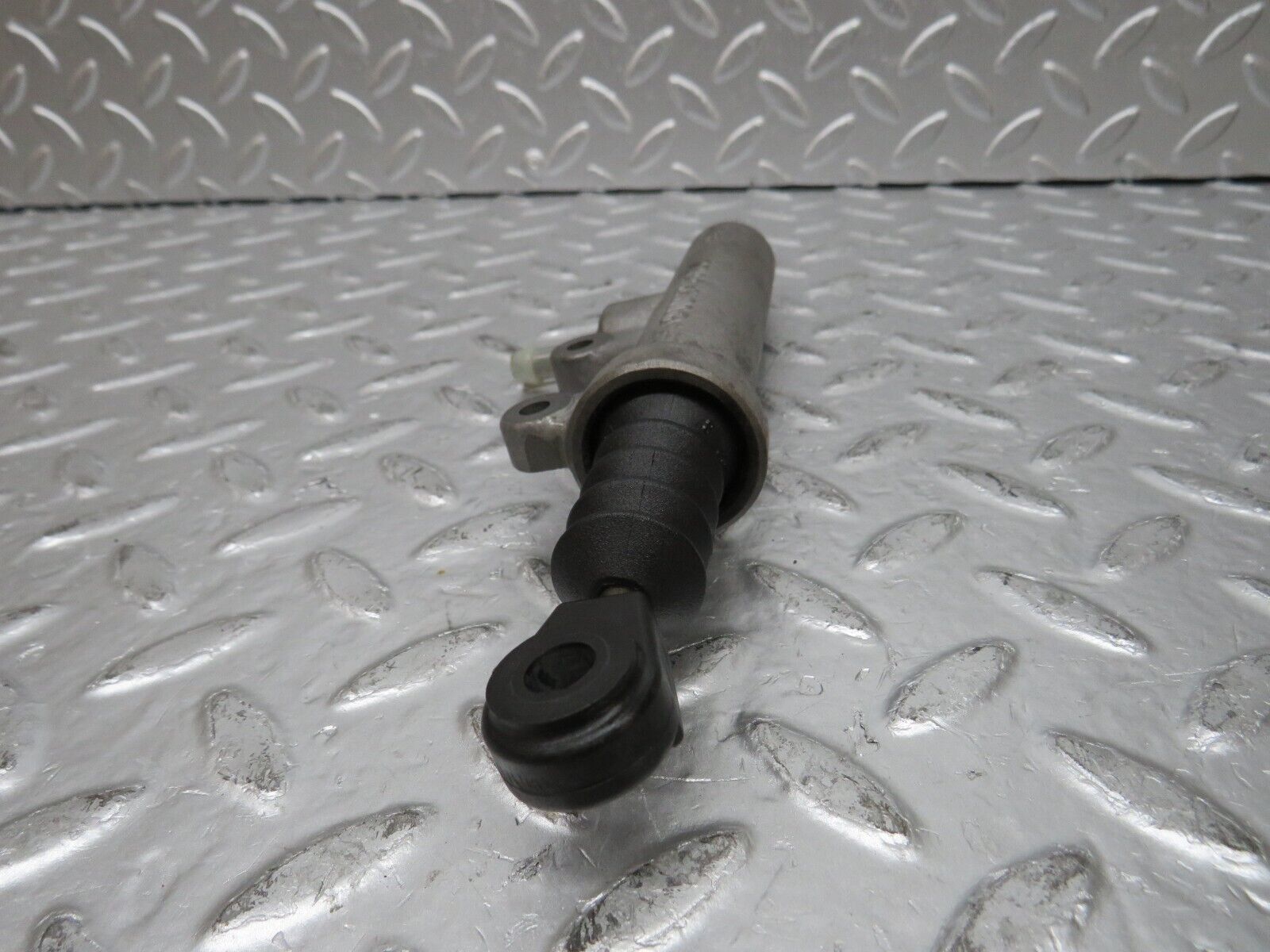 30616 Mercedes-Benz W201 190E 2.0L Clutch Master Cylinder Fag 0012953106