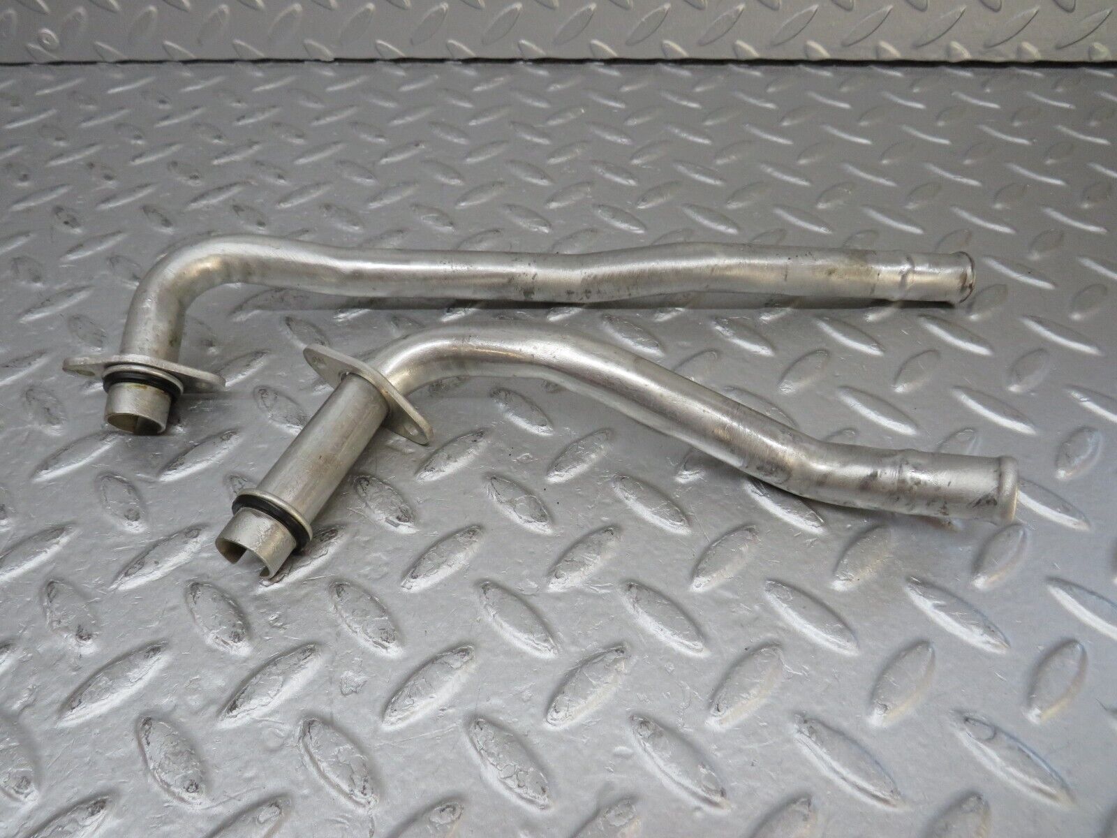 36748 Mercedes-Benz W201 190E 2.0L Heater Radiator Pipe
