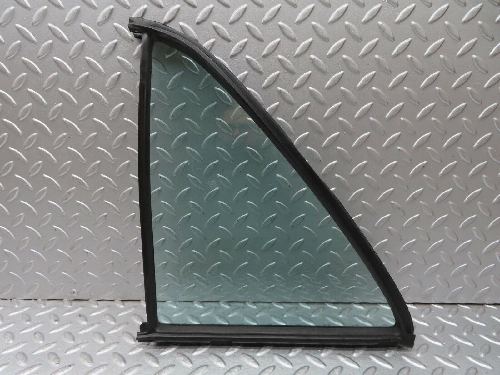 13544 Mercedes-Benz W123 200 Rear Left Quarter Window 1237350124