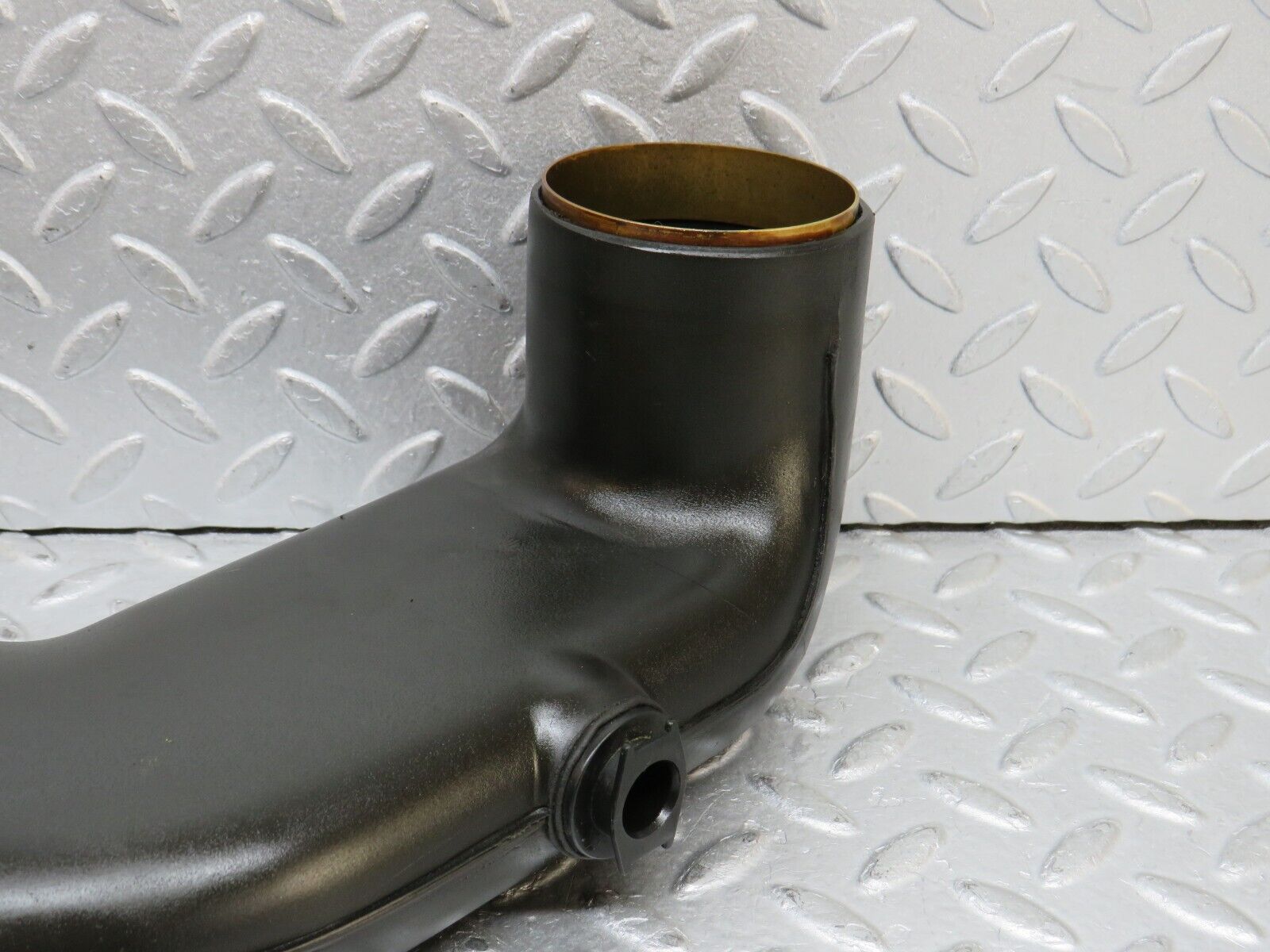 37819 Mercedes-Benz A124 320E Cabriolet Air Intake Pipe 1041412204