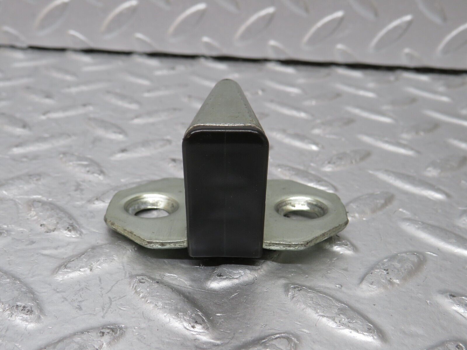 34891 Mercedes-Benz W210 320E Door Lock Latch