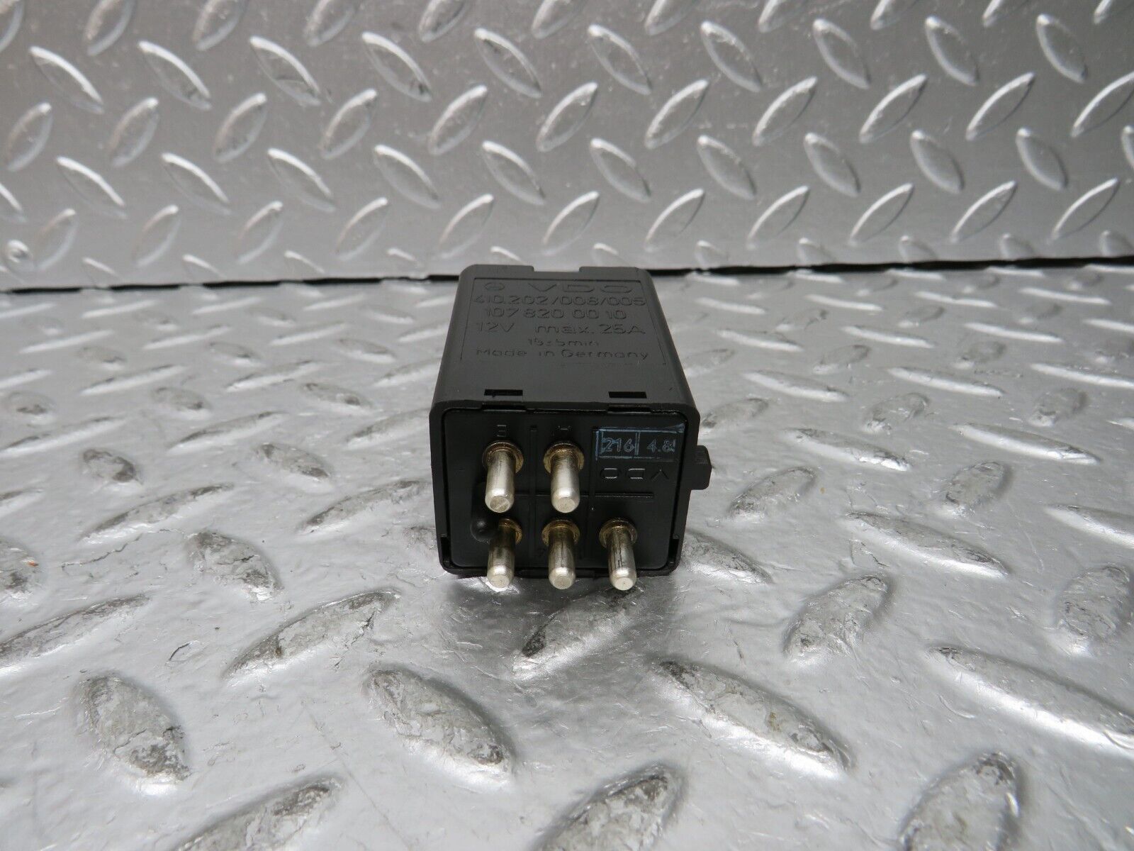 27193 Mercedes-Benz W123 280E Rear Heated Window Relay 1078200010