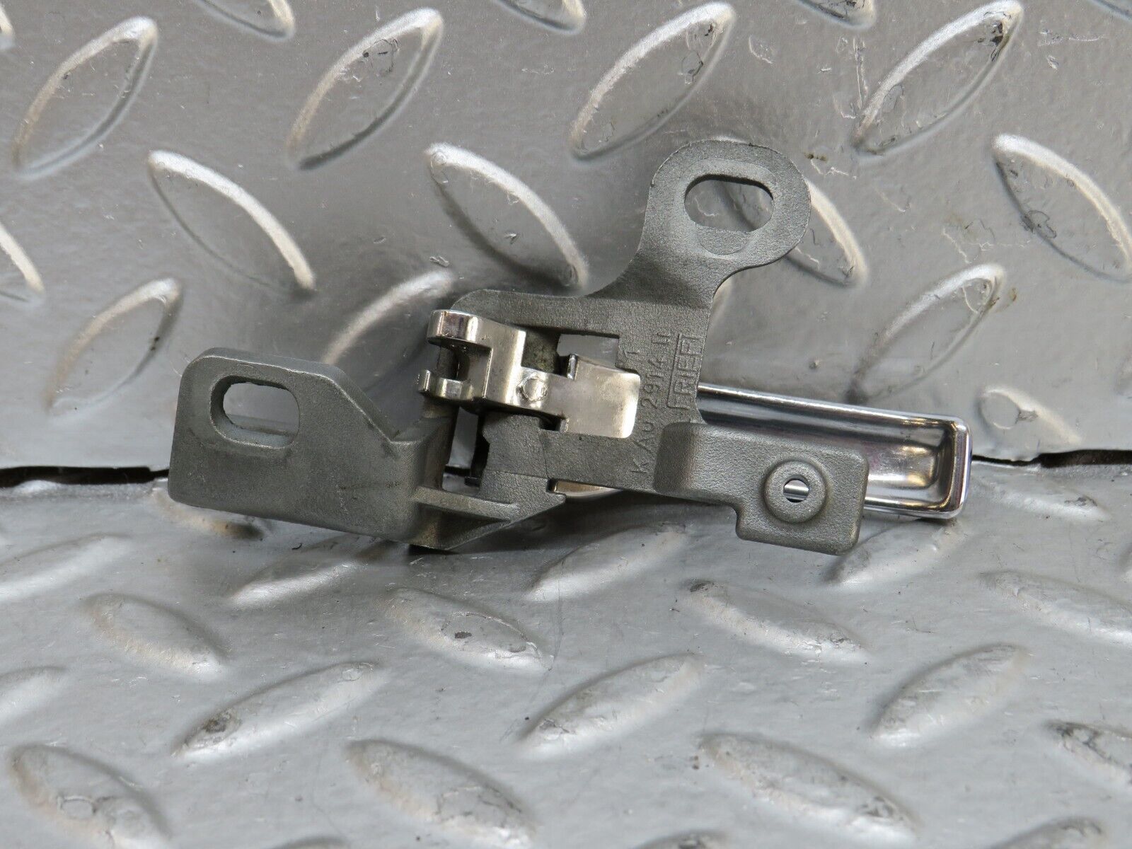 28286 Mercedes-Benz S123 240D Wagon Left Interior Door Handle 1237600161