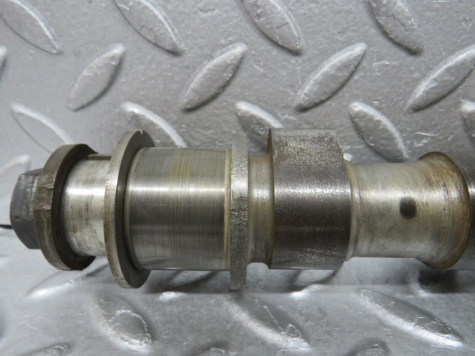 37135 Mercedes-Benz C126 420SEC Coupe Camshaft Left Side 11710