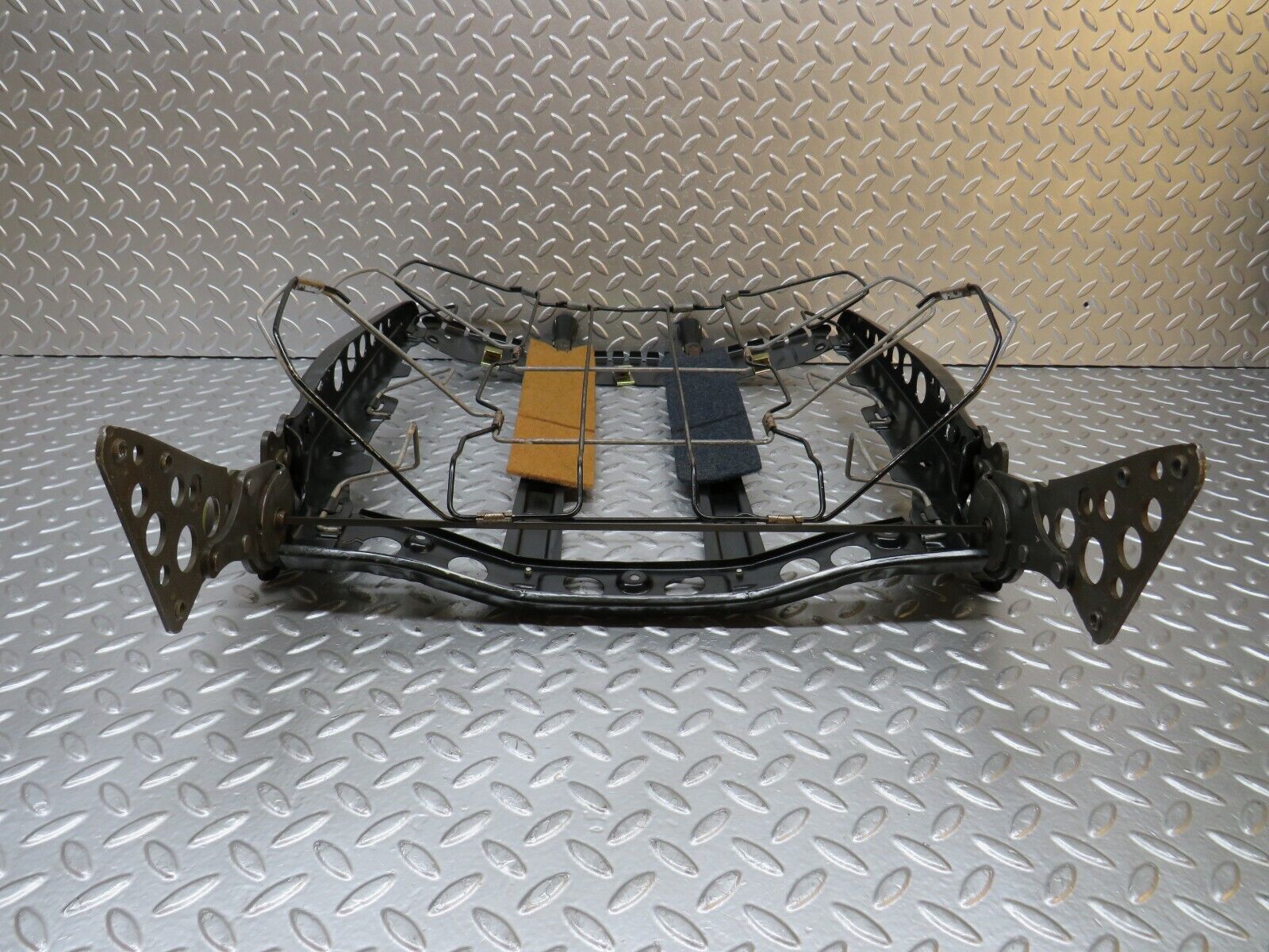 29826 Mercedes-Benz W123 230E Front Right Driver Seat Backrest