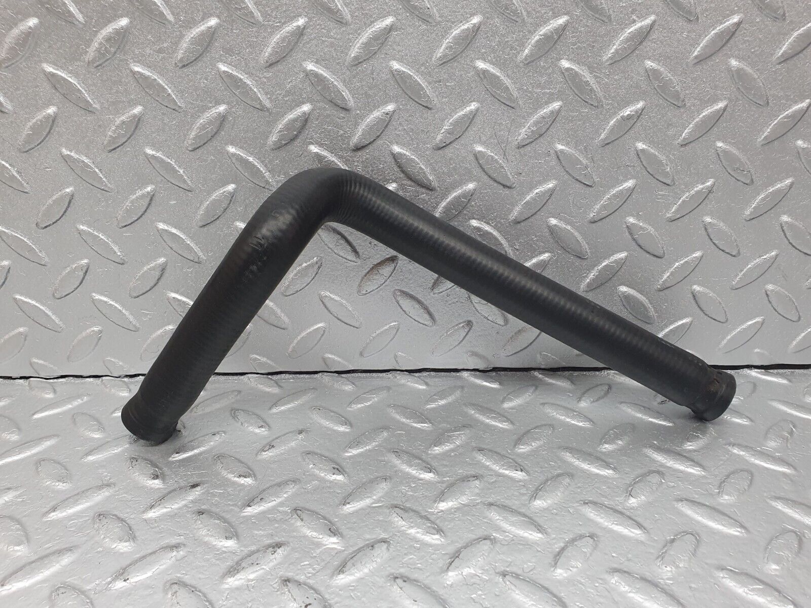 41041 Mercedes-Benz W126 300SE Heater Hose Pipe