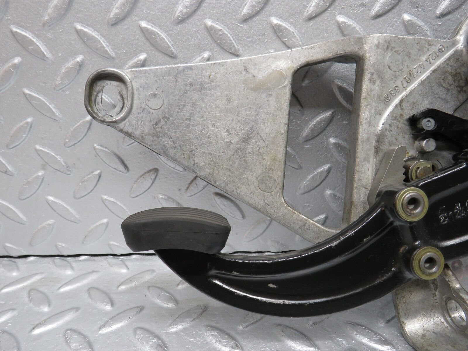 38032 Mercedes-Benz A124 320E Cabriolet Parking Brake Pedal 1244270801 1244270736