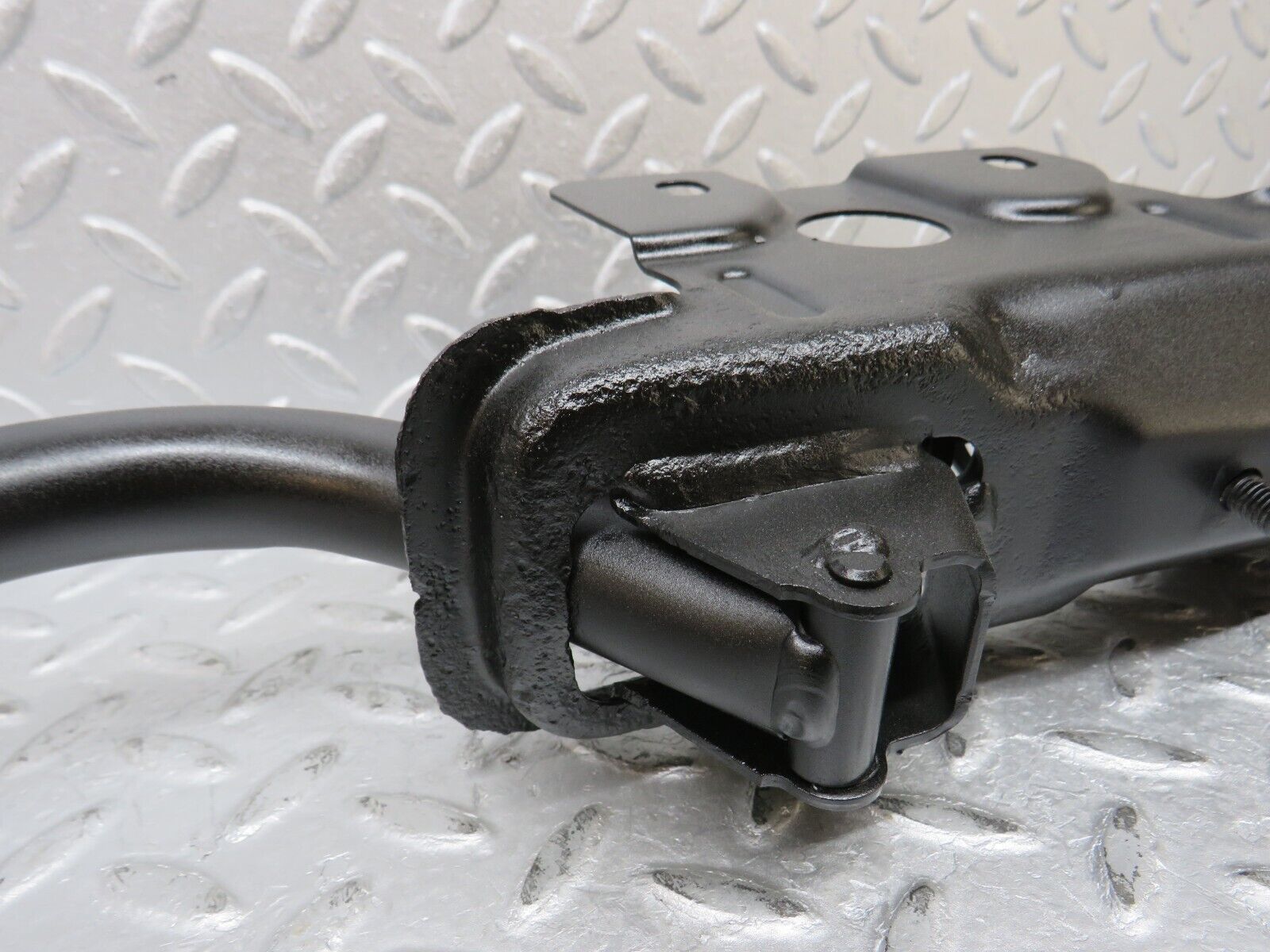 36316 Mercedes-Benz W126 420SE Trunk Hinge Left Side