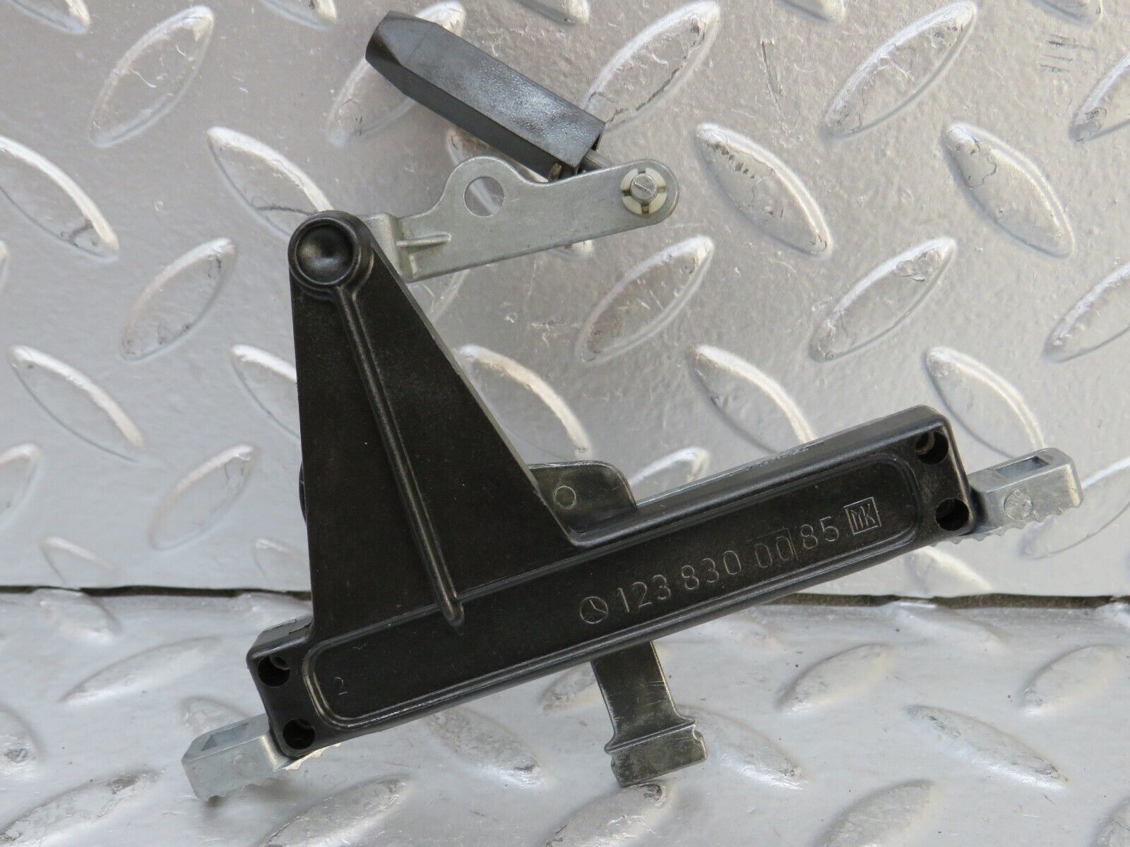 26918 Mercedes-Benz W123 240D Heater Control Switch 1238300085