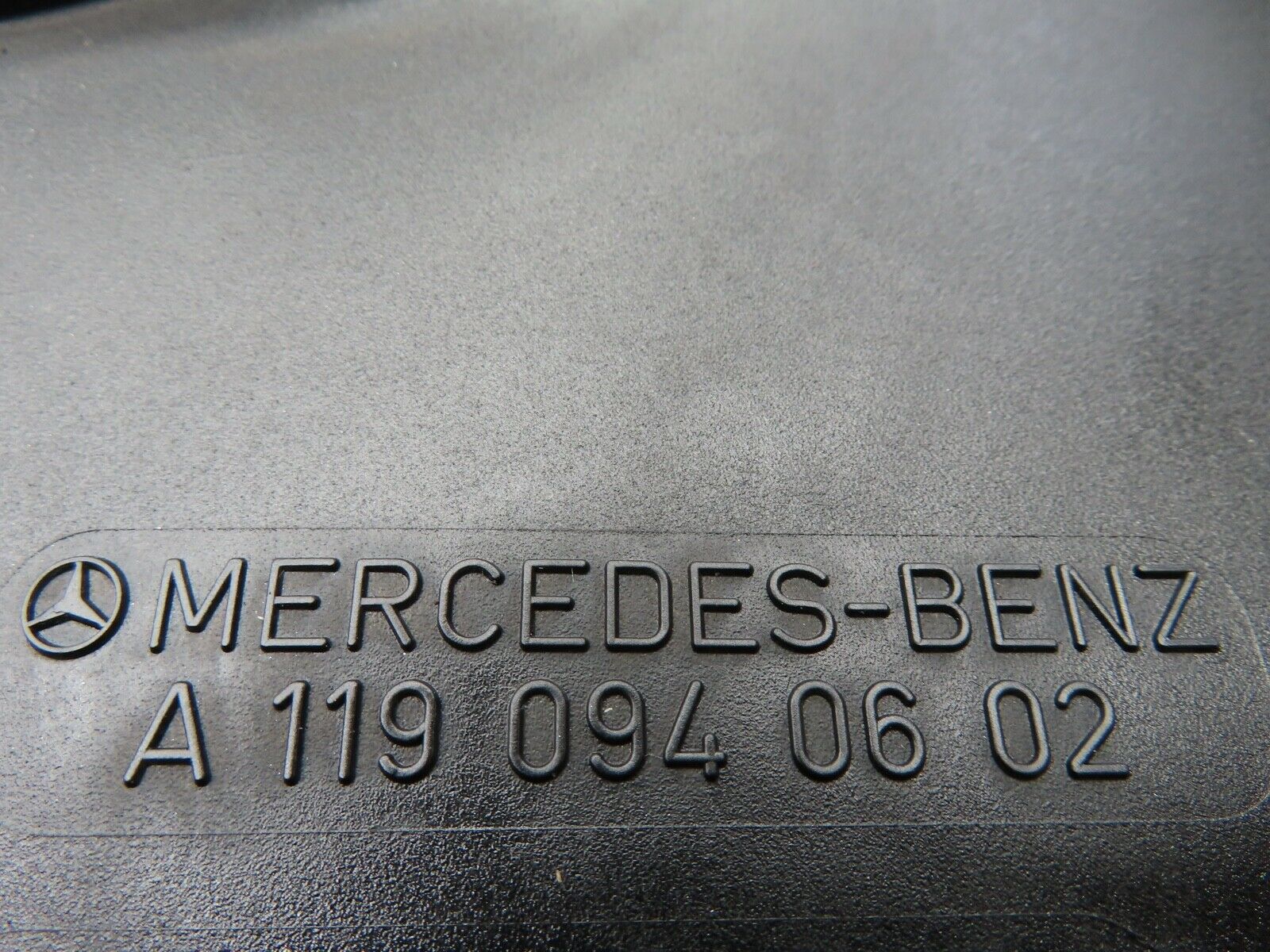 19314 Mercedes-Benz C140 CL420 Coupe Air Filter Box With Brand New Air Filter