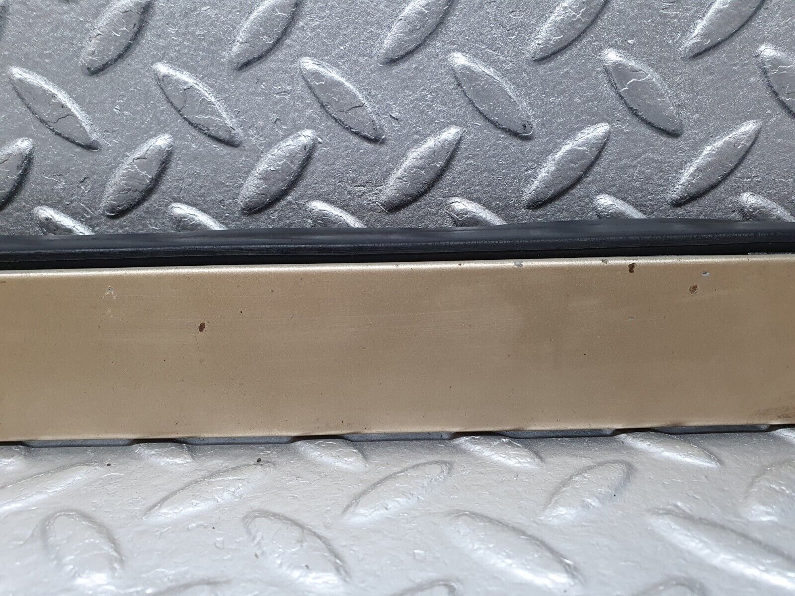 41487 Mercedes-Benz W124 200E Under Headlight Trim Left Side 1248850385