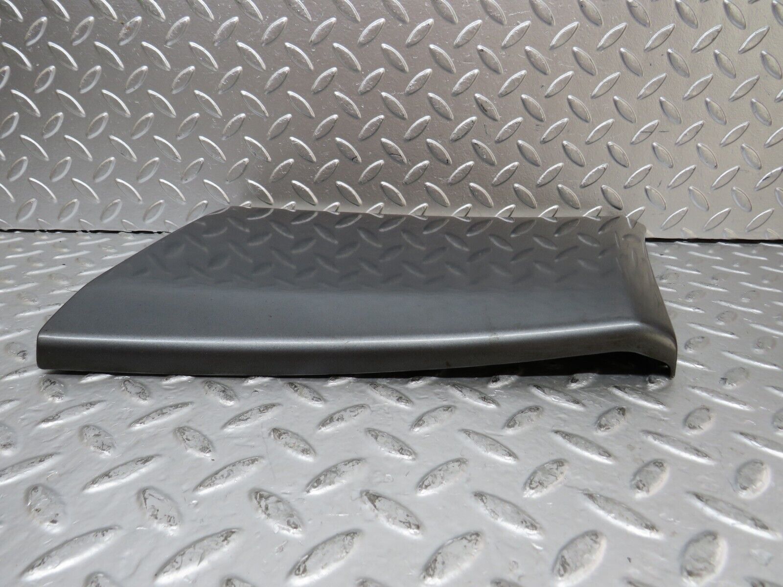 26398 Mercedes-Benz C124 220CE Front Right Fender Wing Moulding Trim 1246903640